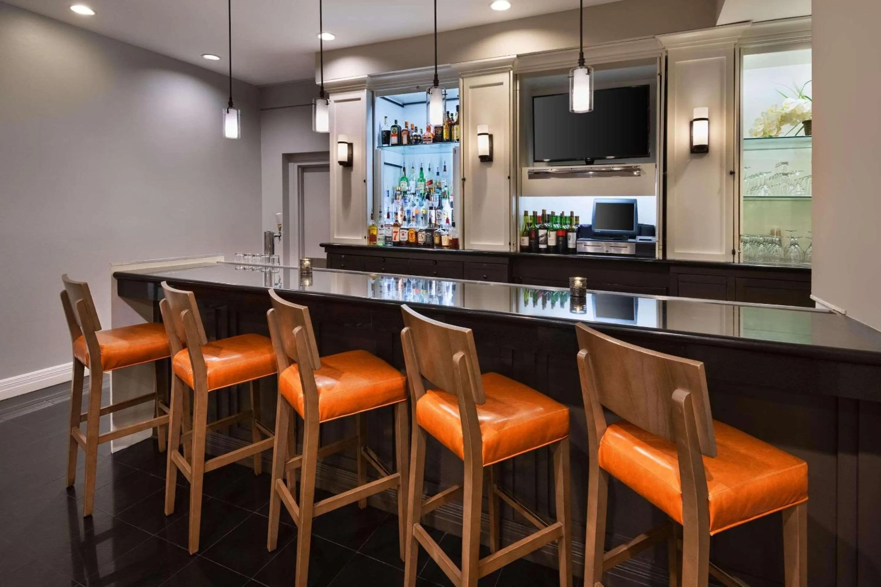 Lounge or bar in Radisson Hotel Nashville Airport