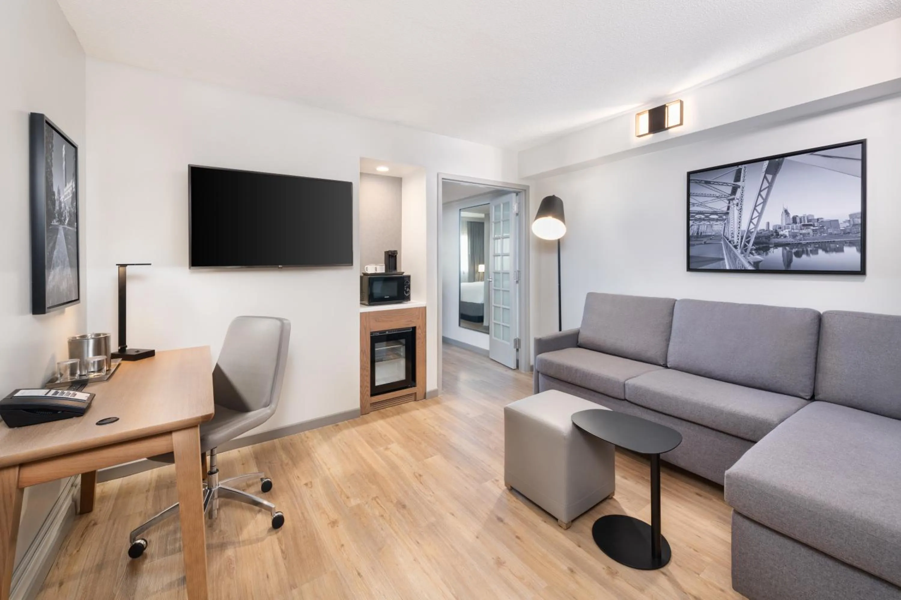 Living room in Radisson Hotel Nashville Airport