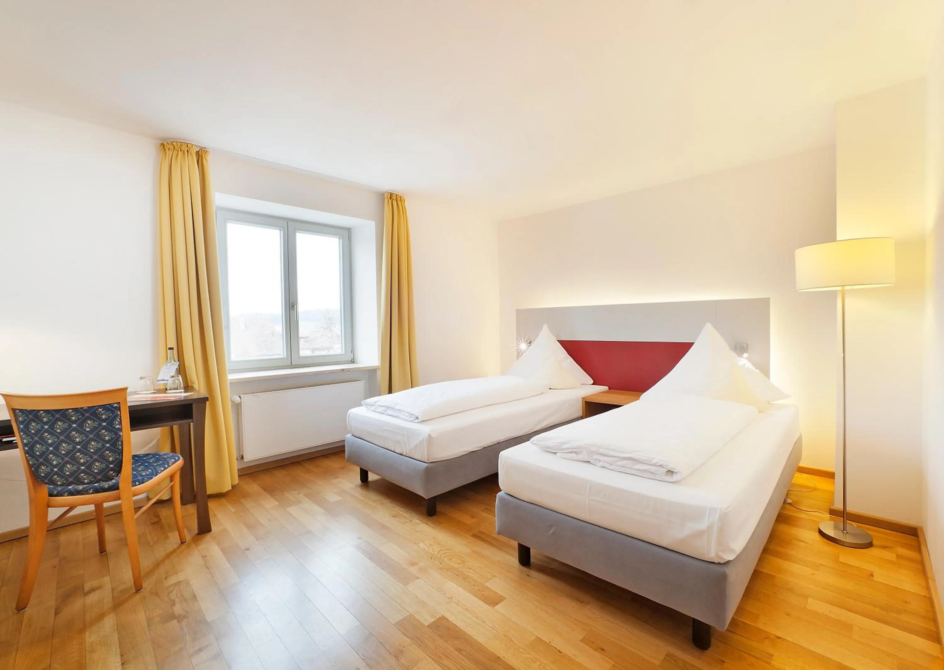 Bed in AKZENT Brauerei Hotel Hirsch