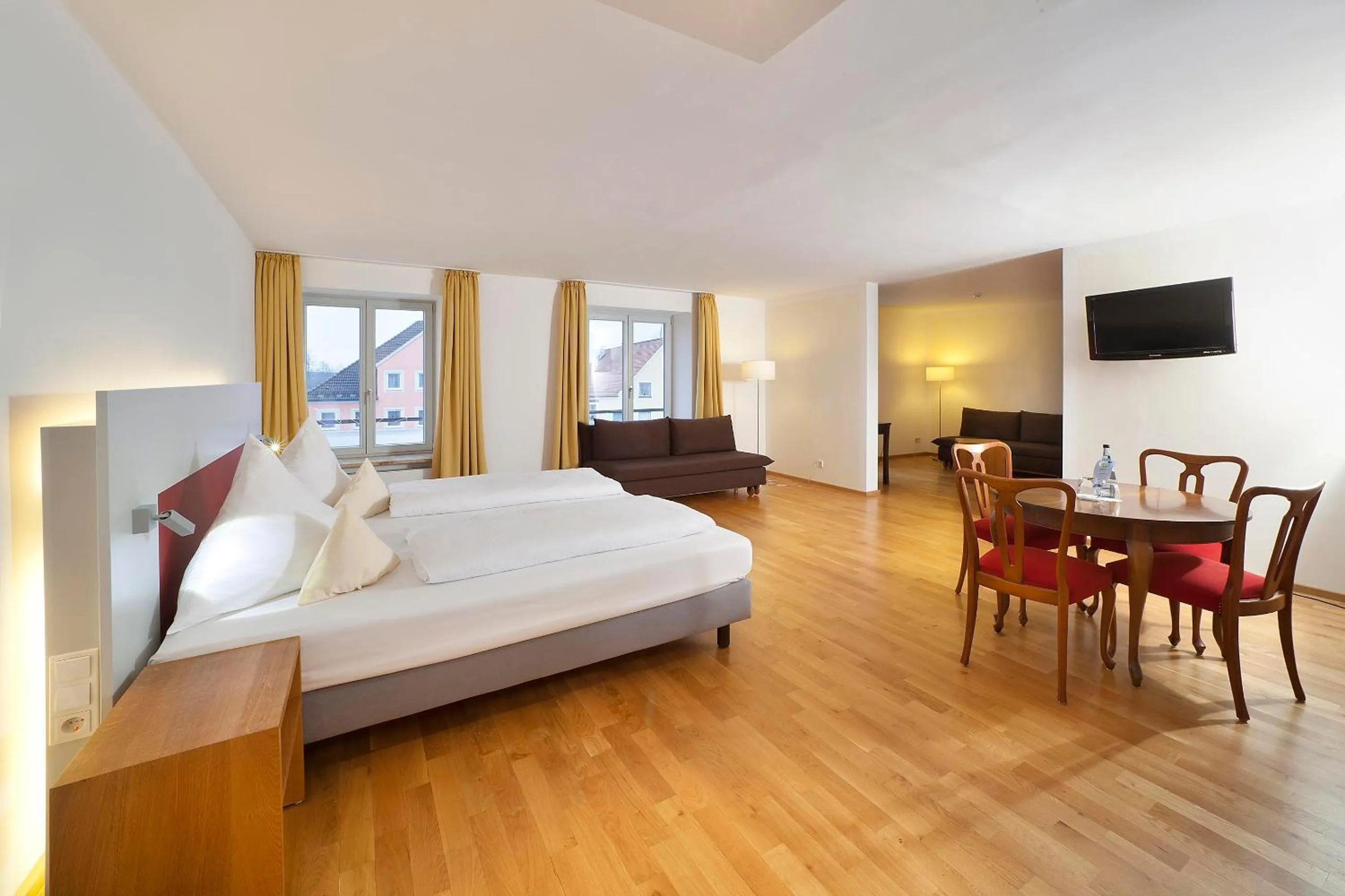 Photo of the whole room, Bed in AKZENT Brauerei Hotel Hirsch