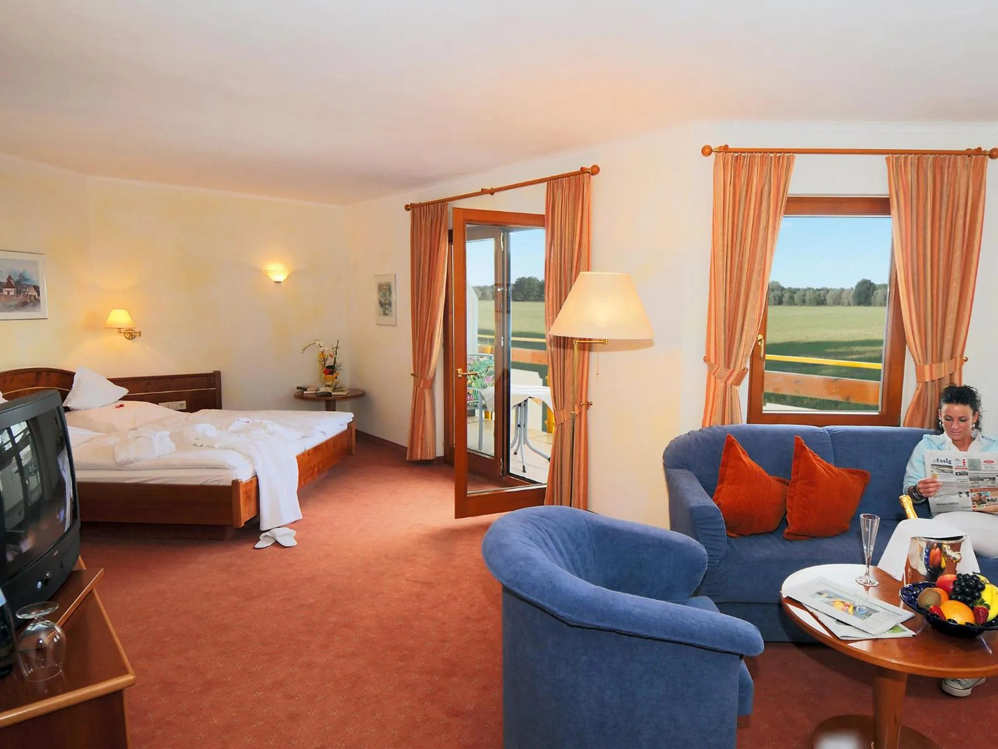 Photo of the whole room, Bed in Schwarzwaldhotel Oberwiesenhof