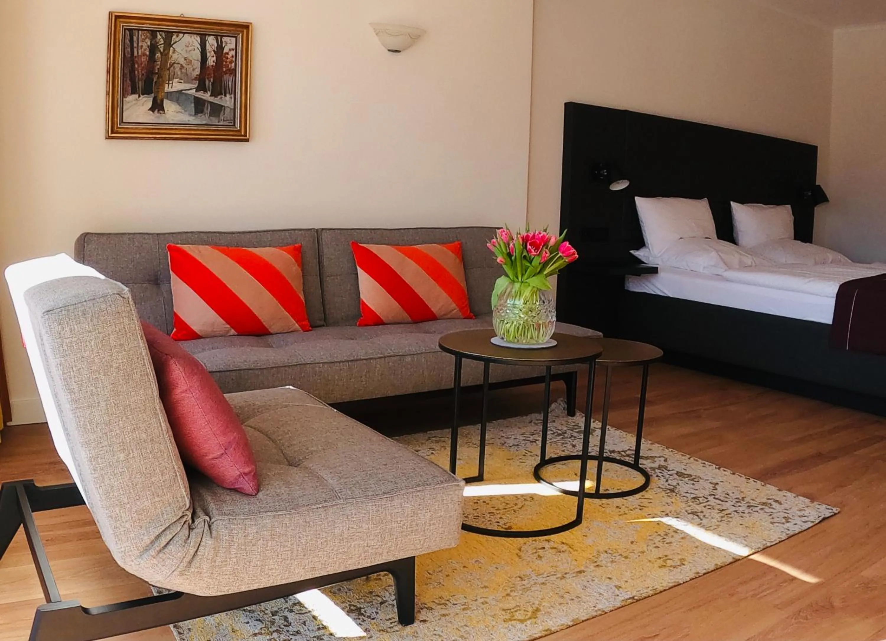 Living room, Bed in Schwarzwaldhotel Oberwiesenhof