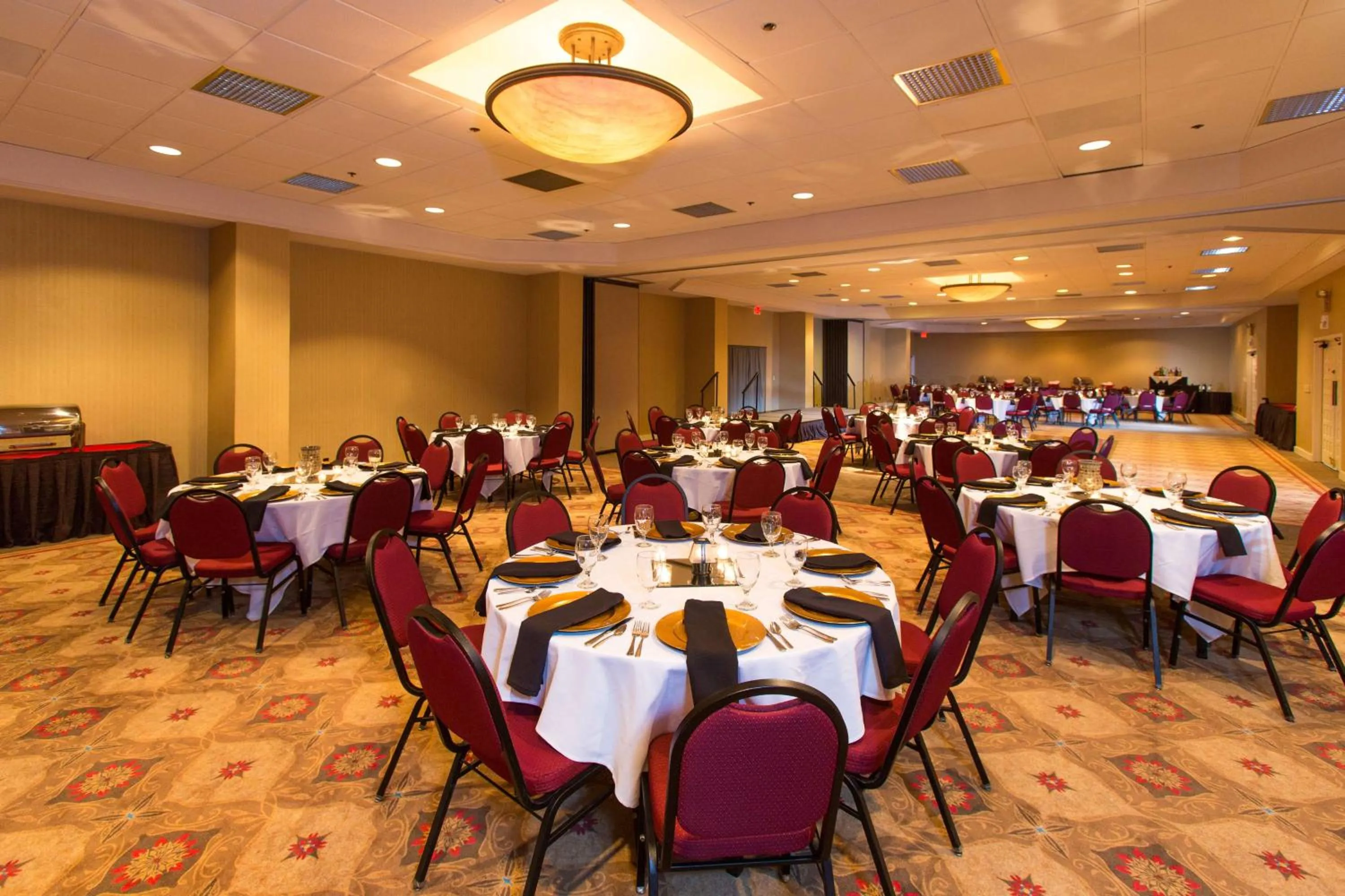 Meeting/conference room in Embassy Suites by Hilton Tulsa I-44