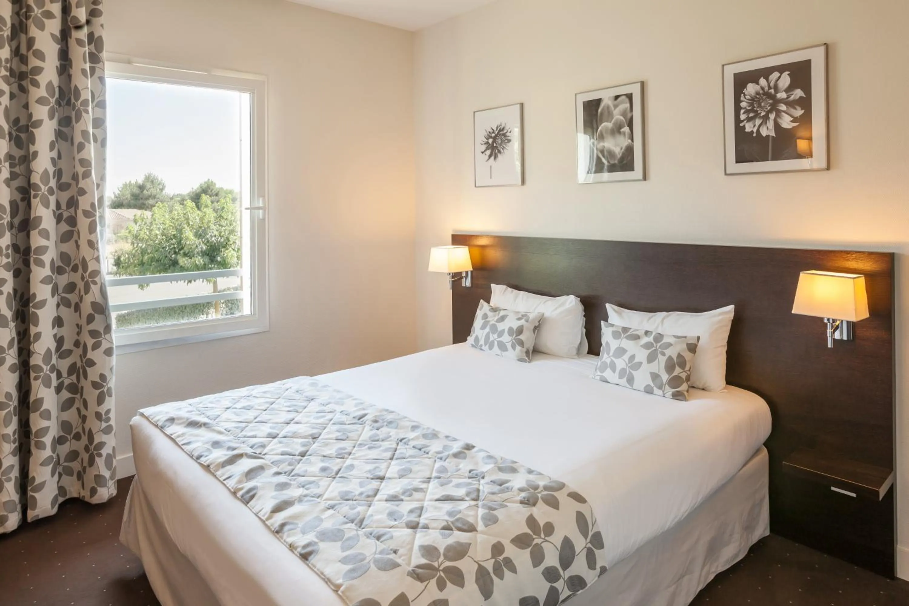 Bed in Hotel Alienor