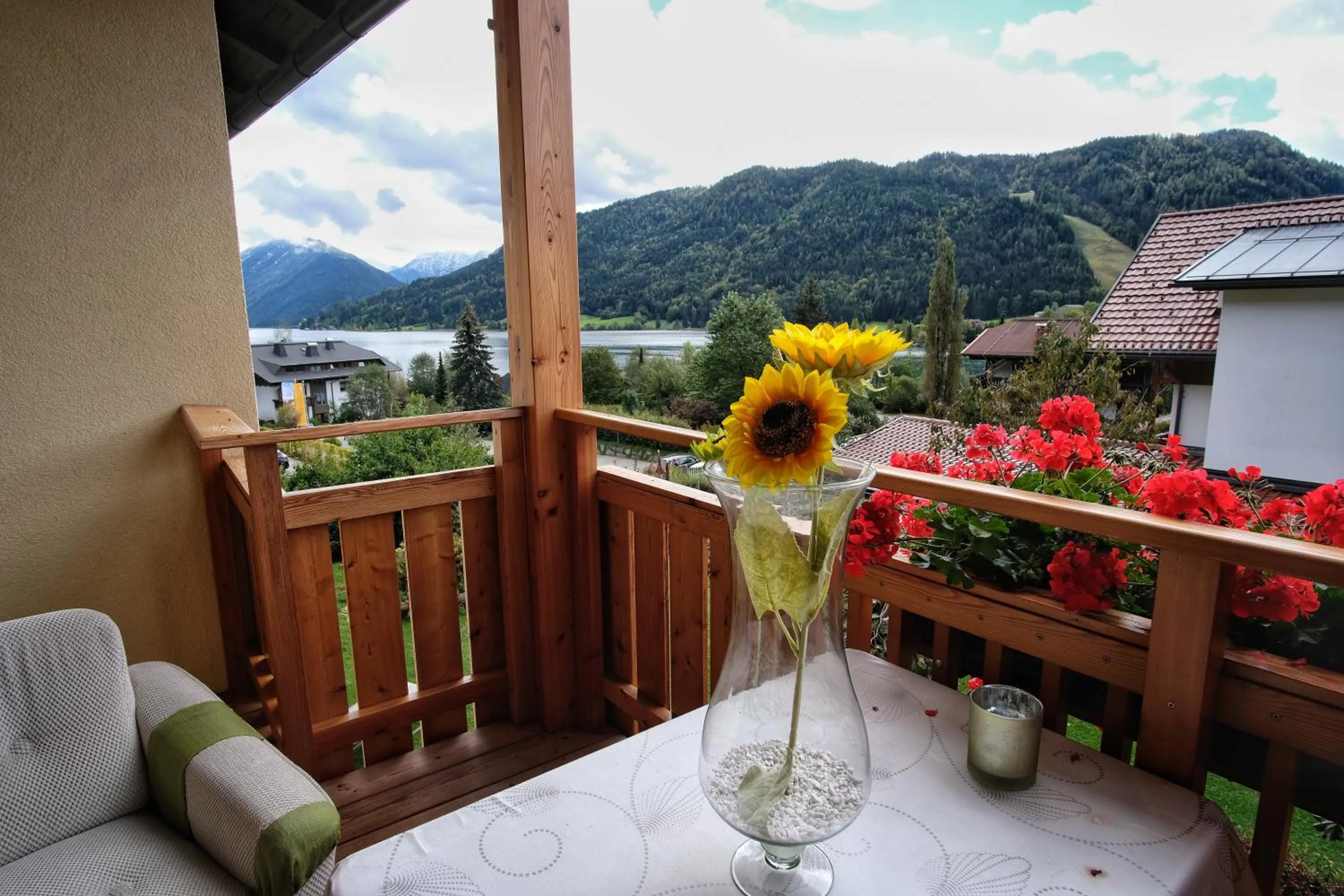 Garden view in Haus Lackner am Weissensee in Kärnten