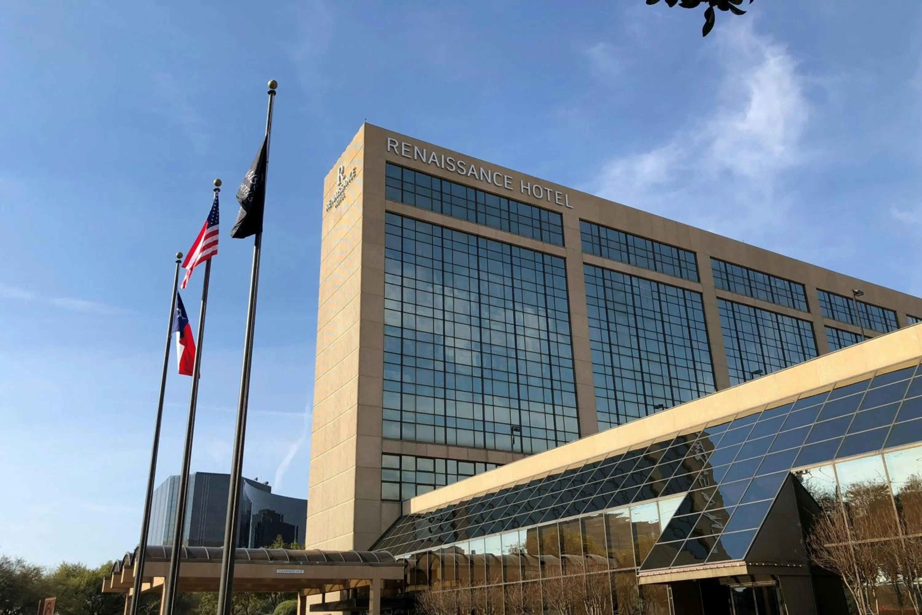 Property building in Renaissance Dallas Addison