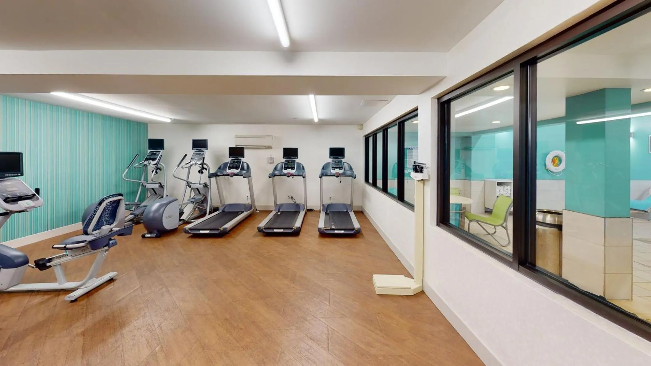 Fitness centre/facilities in Holiday Inn Express South Burlington by IHG
