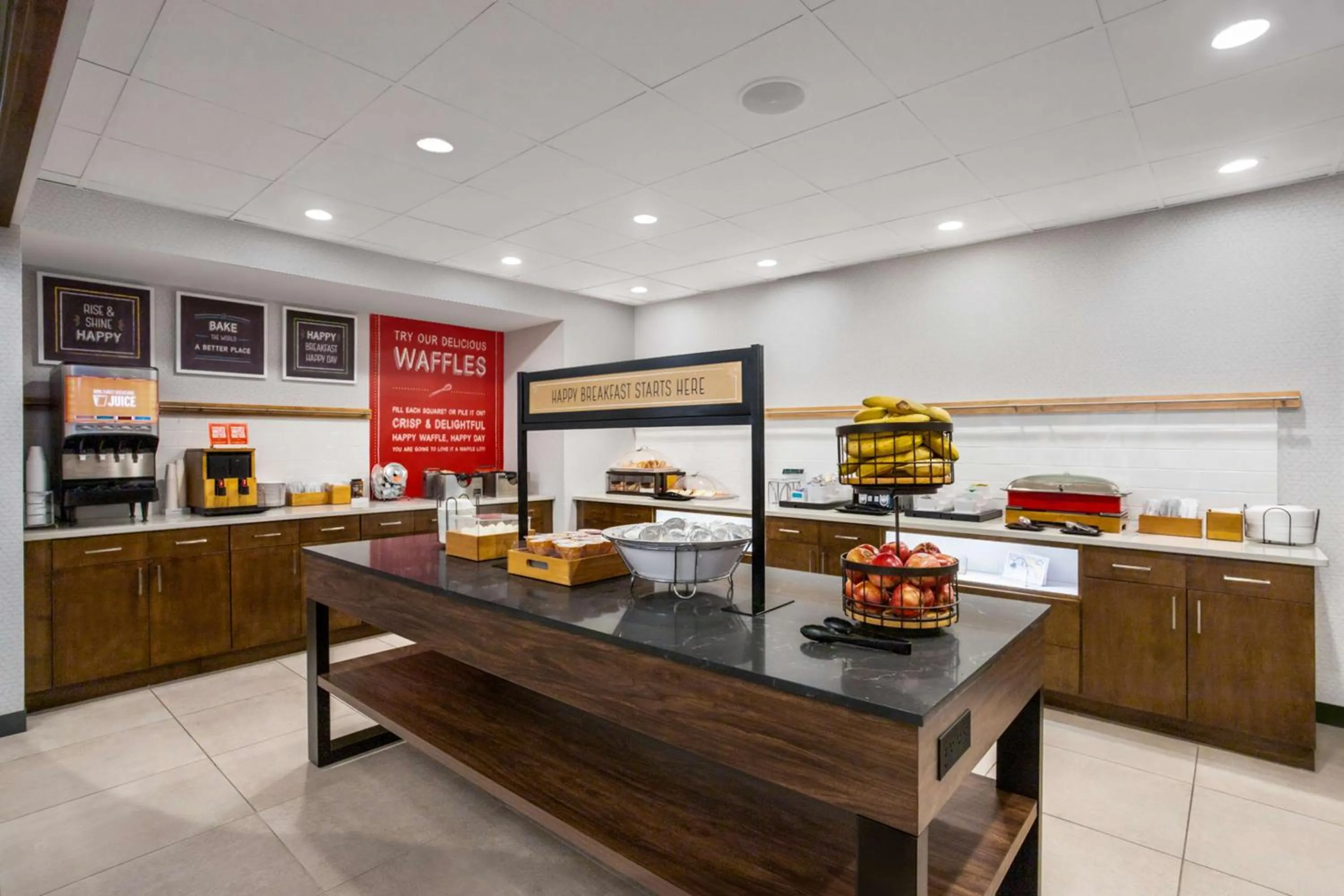 Breakfast in Hampton Inn & Suites Muncie