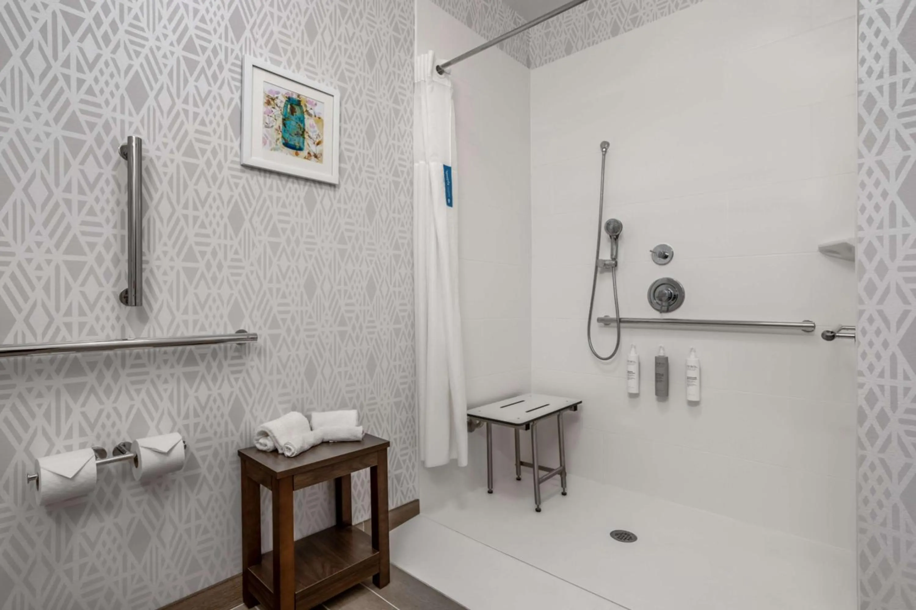 Bathroom in Hampton Inn & Suites Muncie