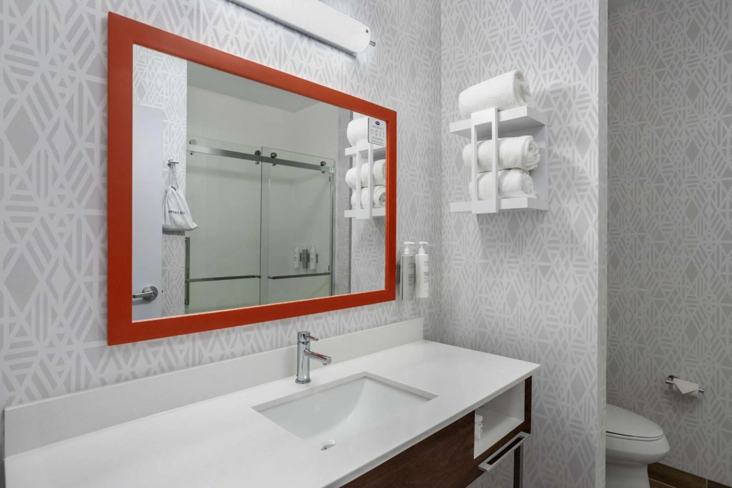 Bathroom in Hampton Inn & Suites Muncie