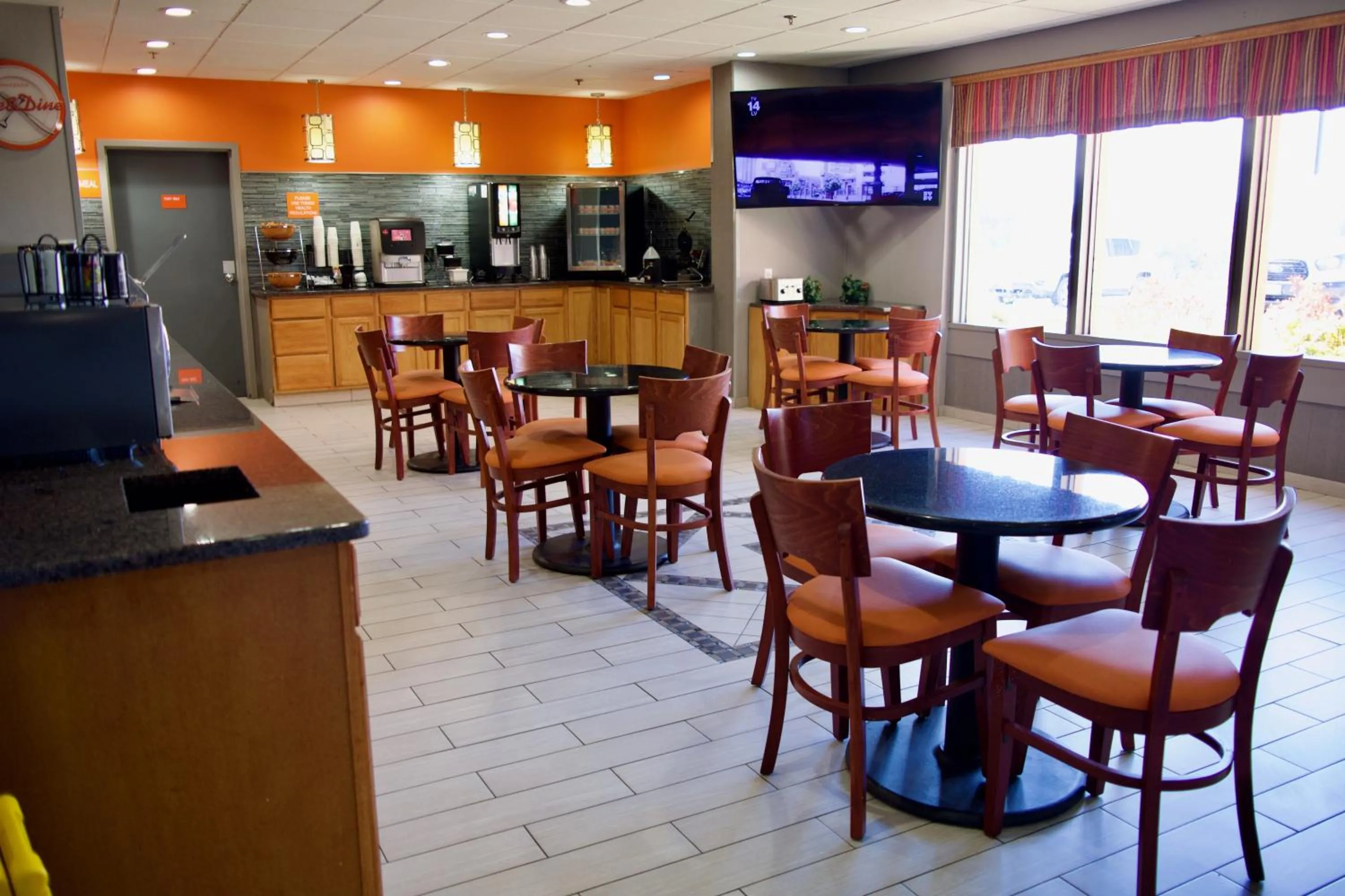 Continental breakfast in Howard Johnson by Wyndham Lexington