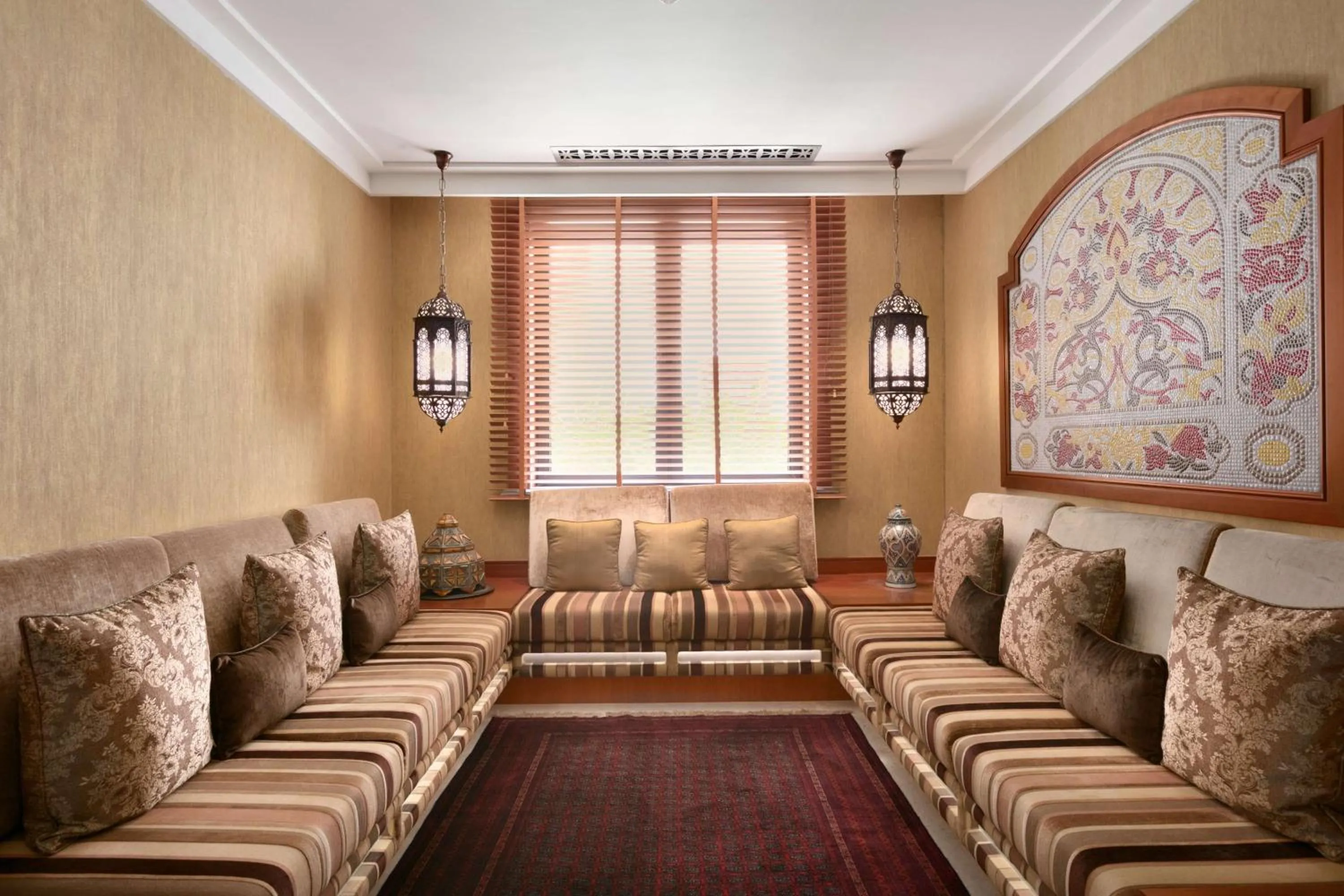 Living room in Shangri-La Qaryat Al Beri, Abu Dhabi