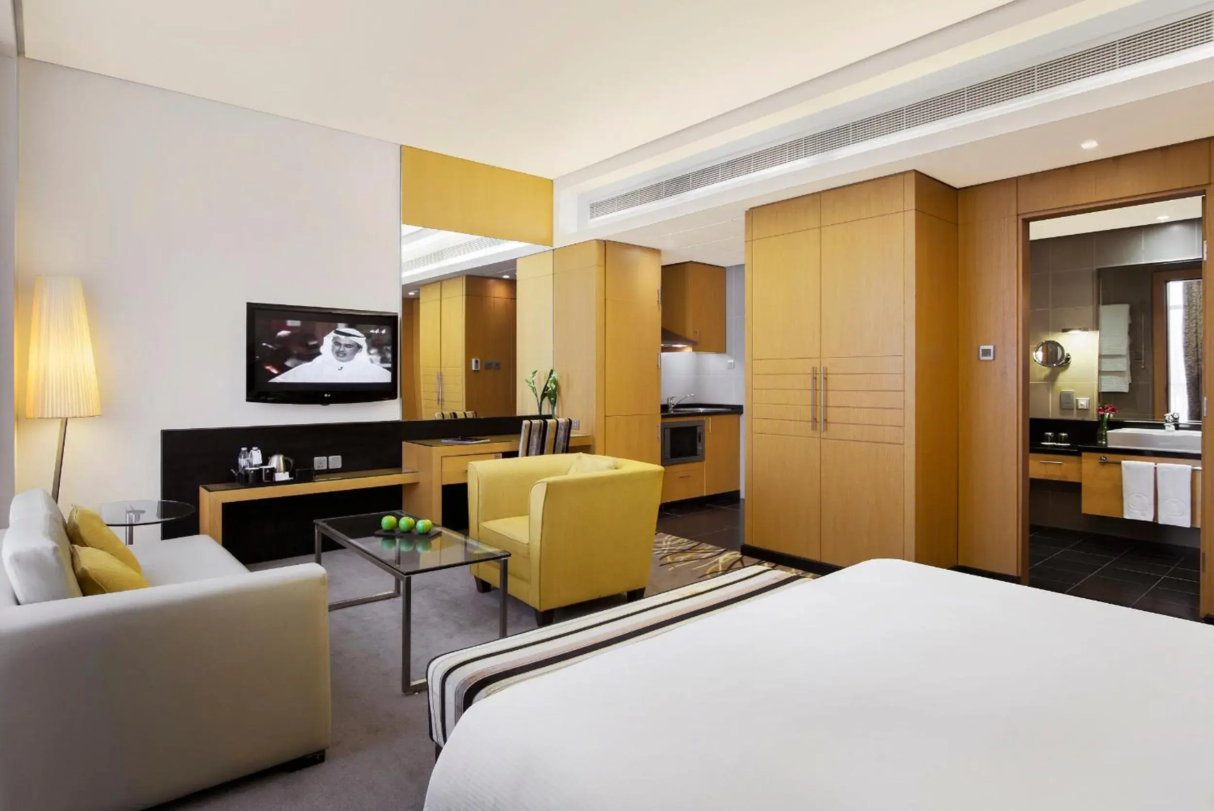 Bay View Studio - King Bed in Hala Arjaan by Rotana, Deluxe Hotel Apartments Bay View Studio - King Bed in Hala Arjaan by Rotana, Deluxe Hotel Apartments