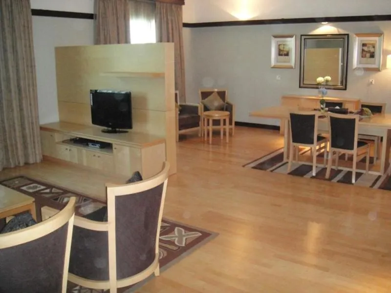 TV and multimedia in L'Arabia Hotel Apartments