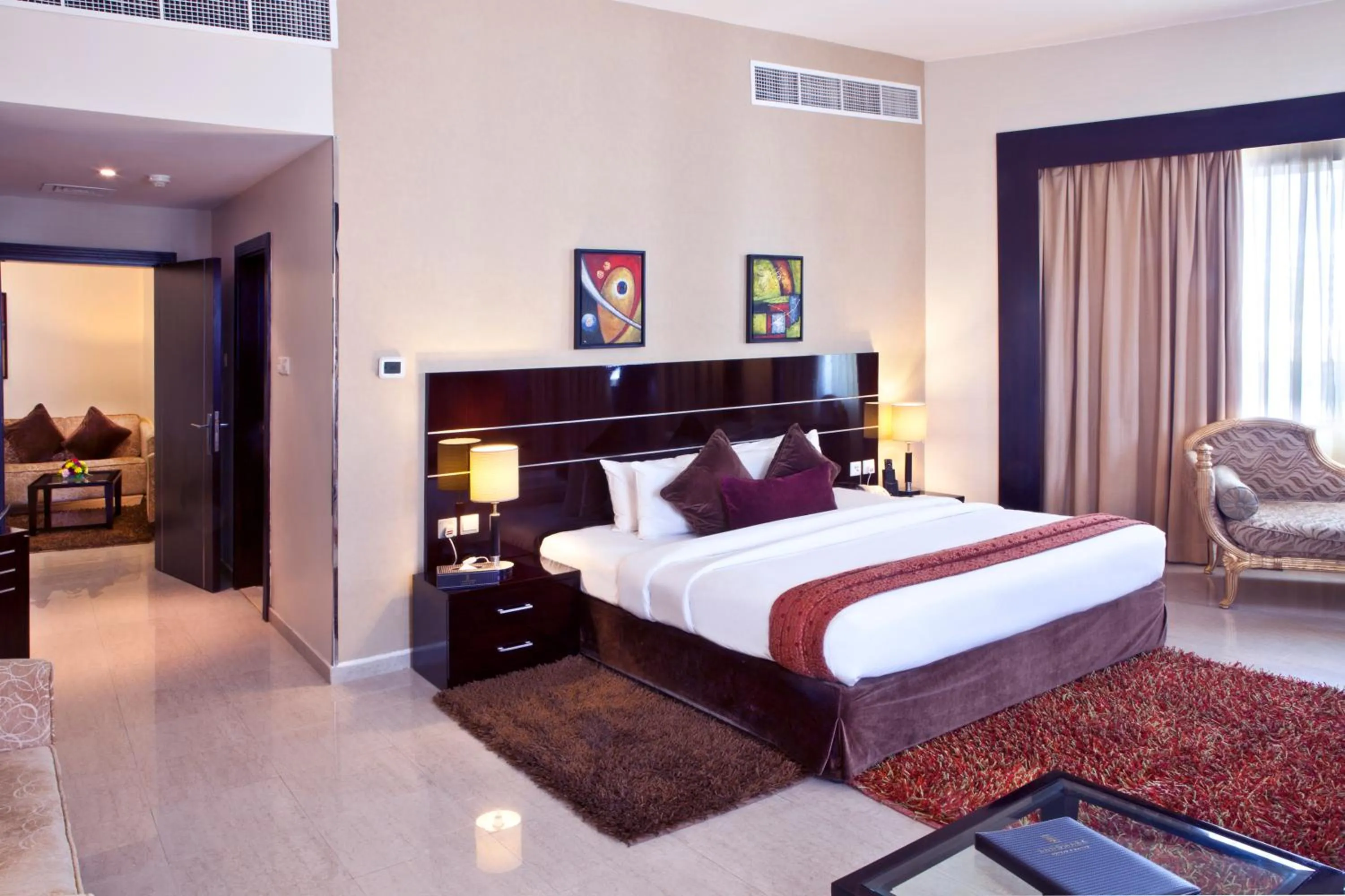 Bedroom, Bed in Landmark Riqqa Hotel