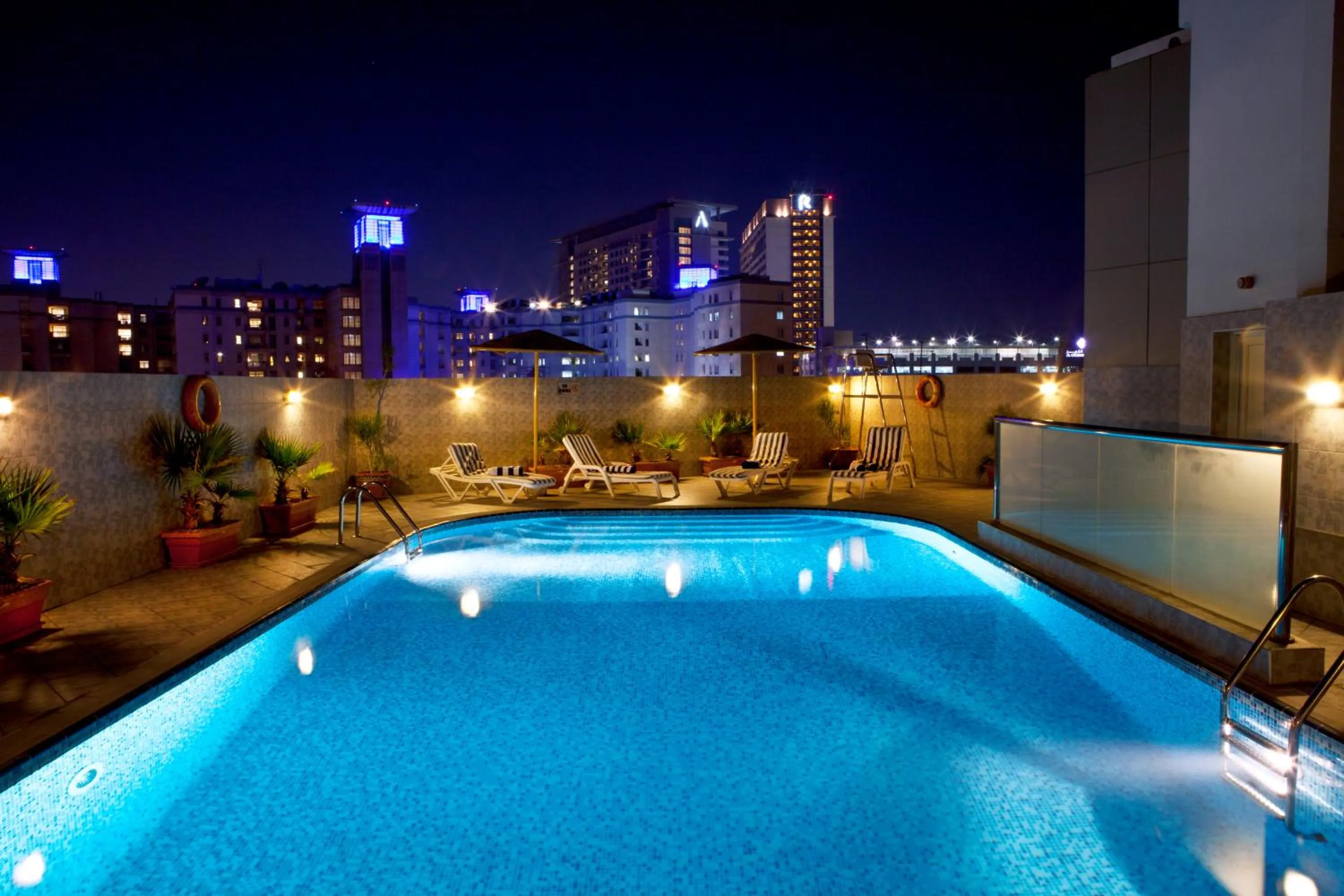 Swimming pool in Landmark Riqqa Hotel