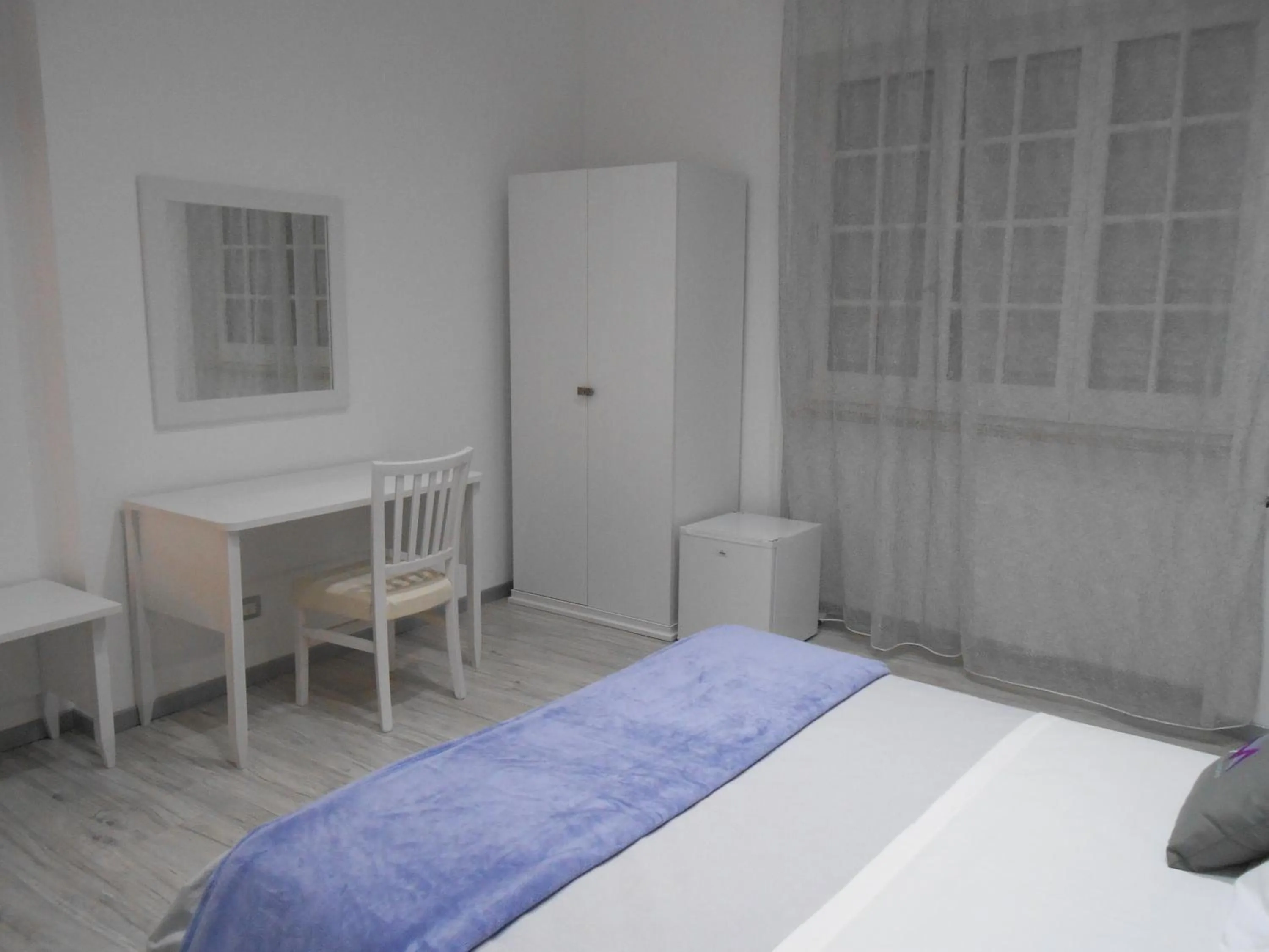 Seating area, Bed in Mattandre