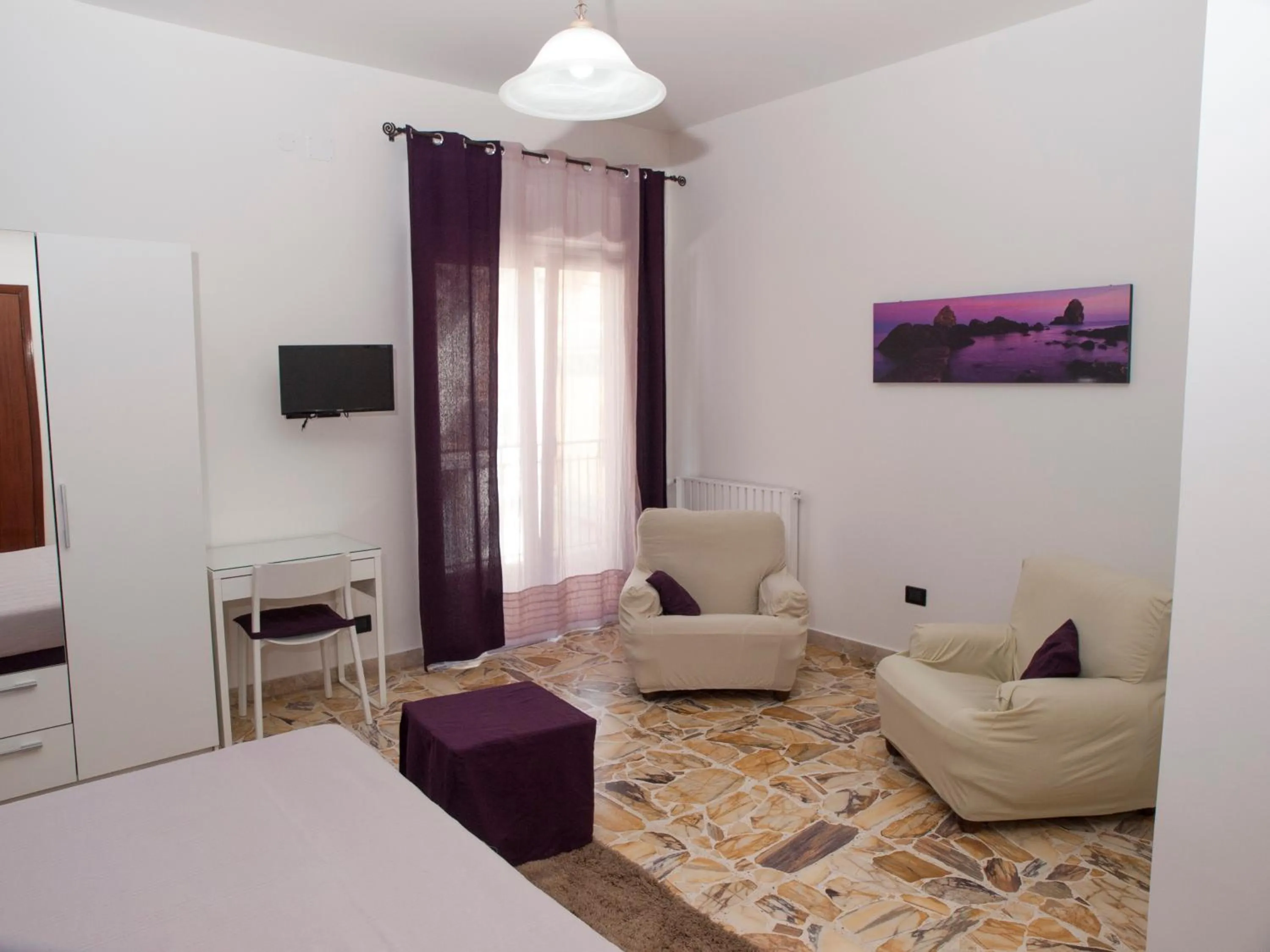 Photo of the whole room, Bed in Bouganville House