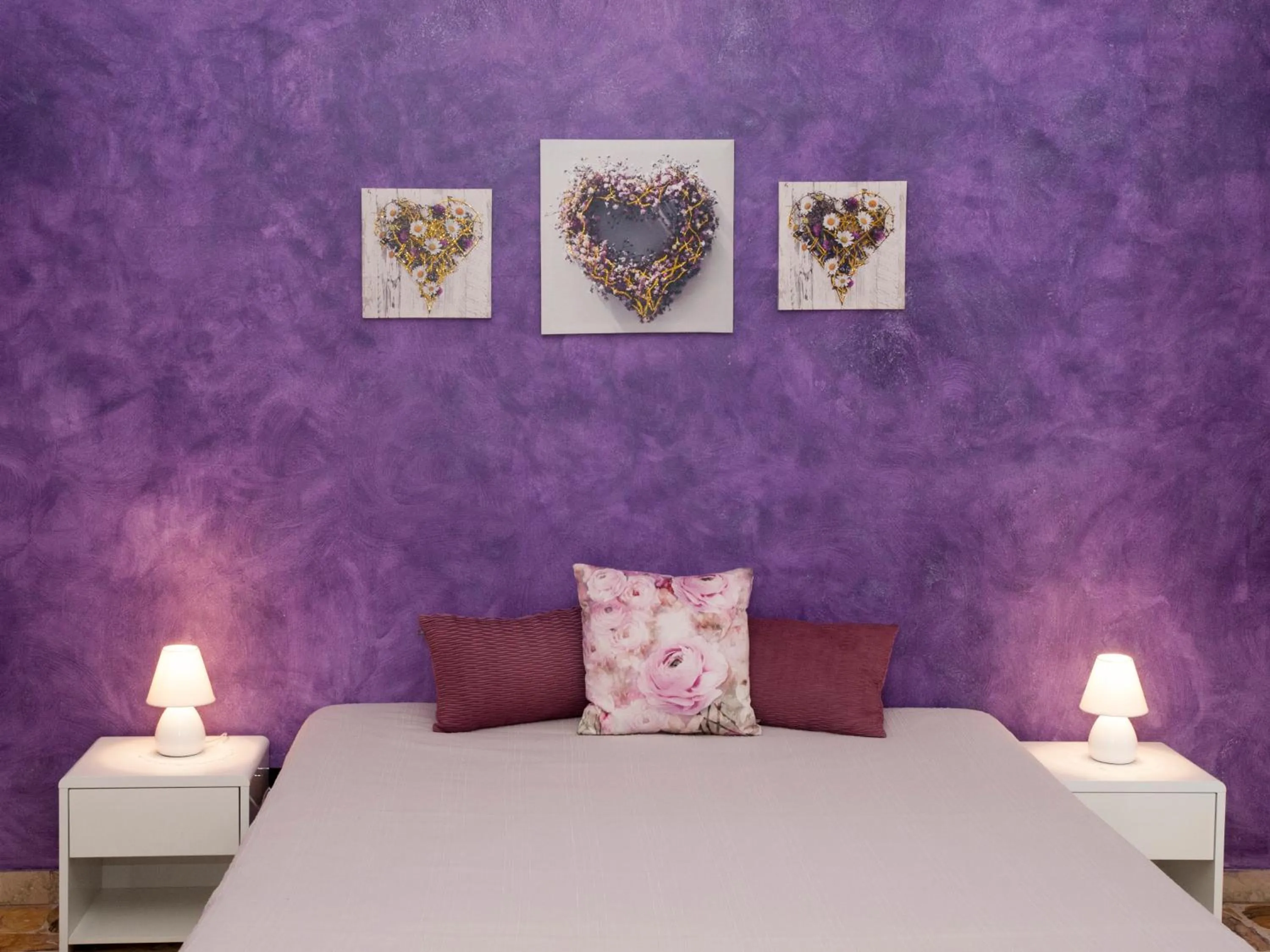 Bedroom, Bed in Bouganville House