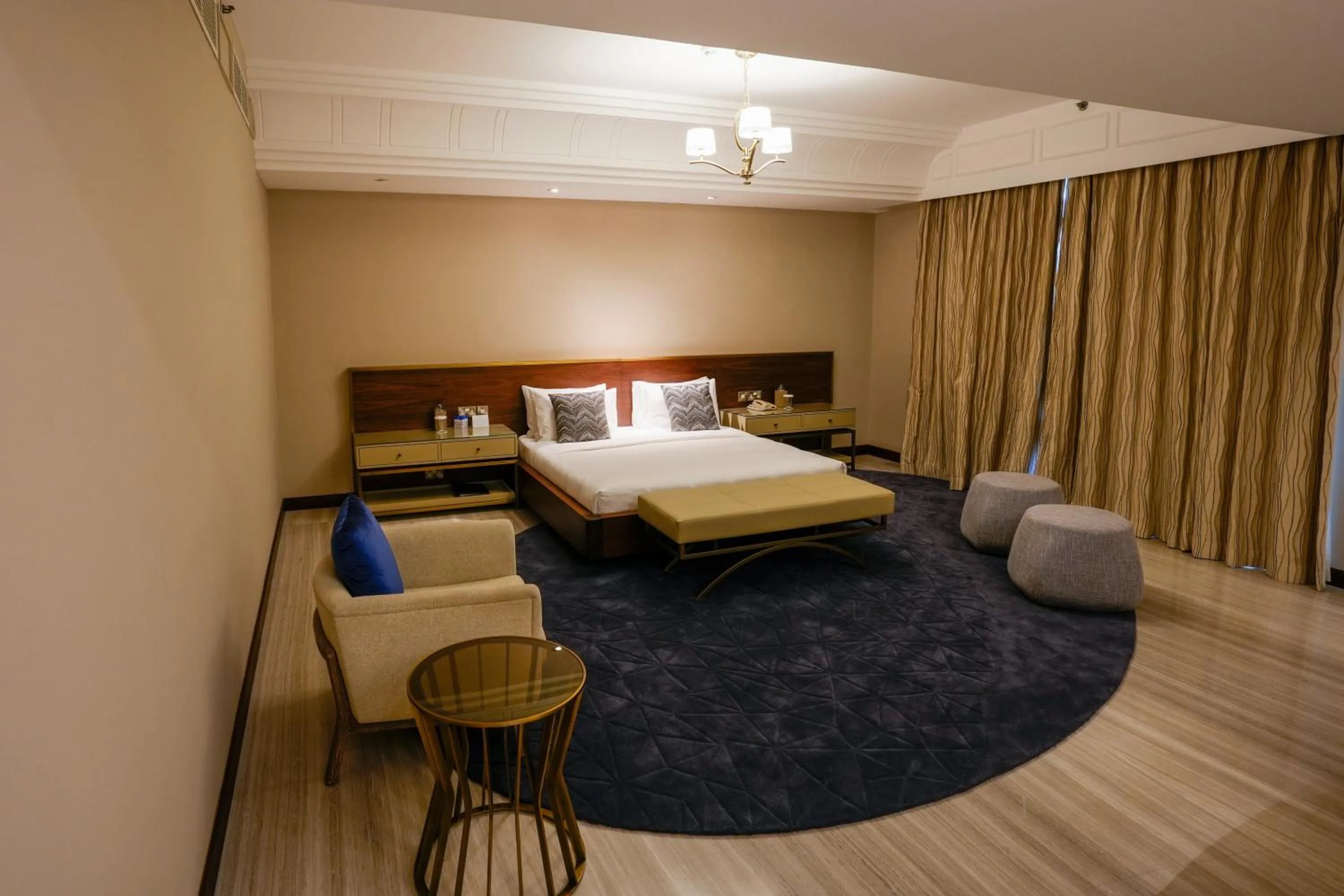 Bedroom, Bed in Mirfa Hotel