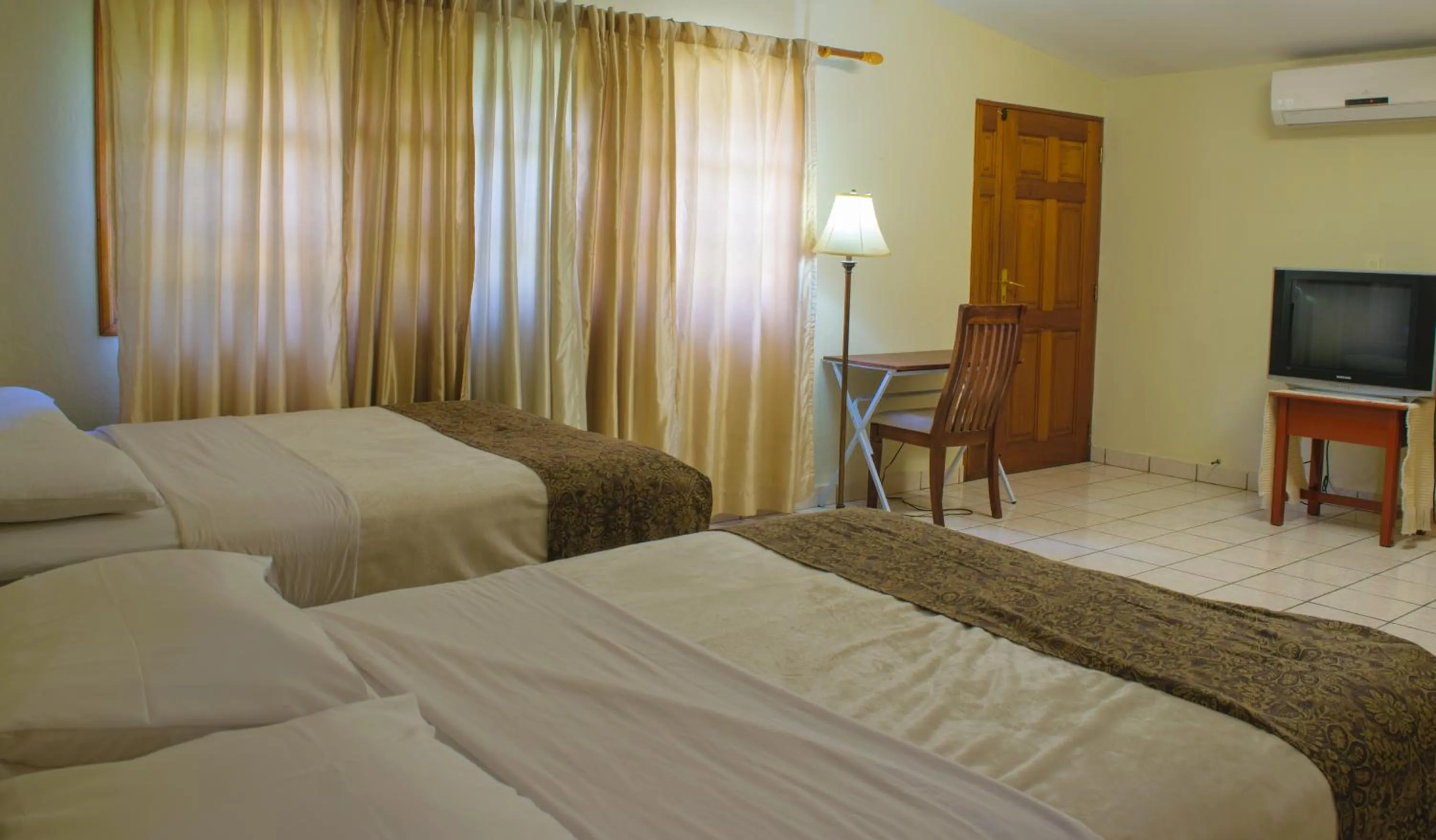 Bed in Hotel Fontana