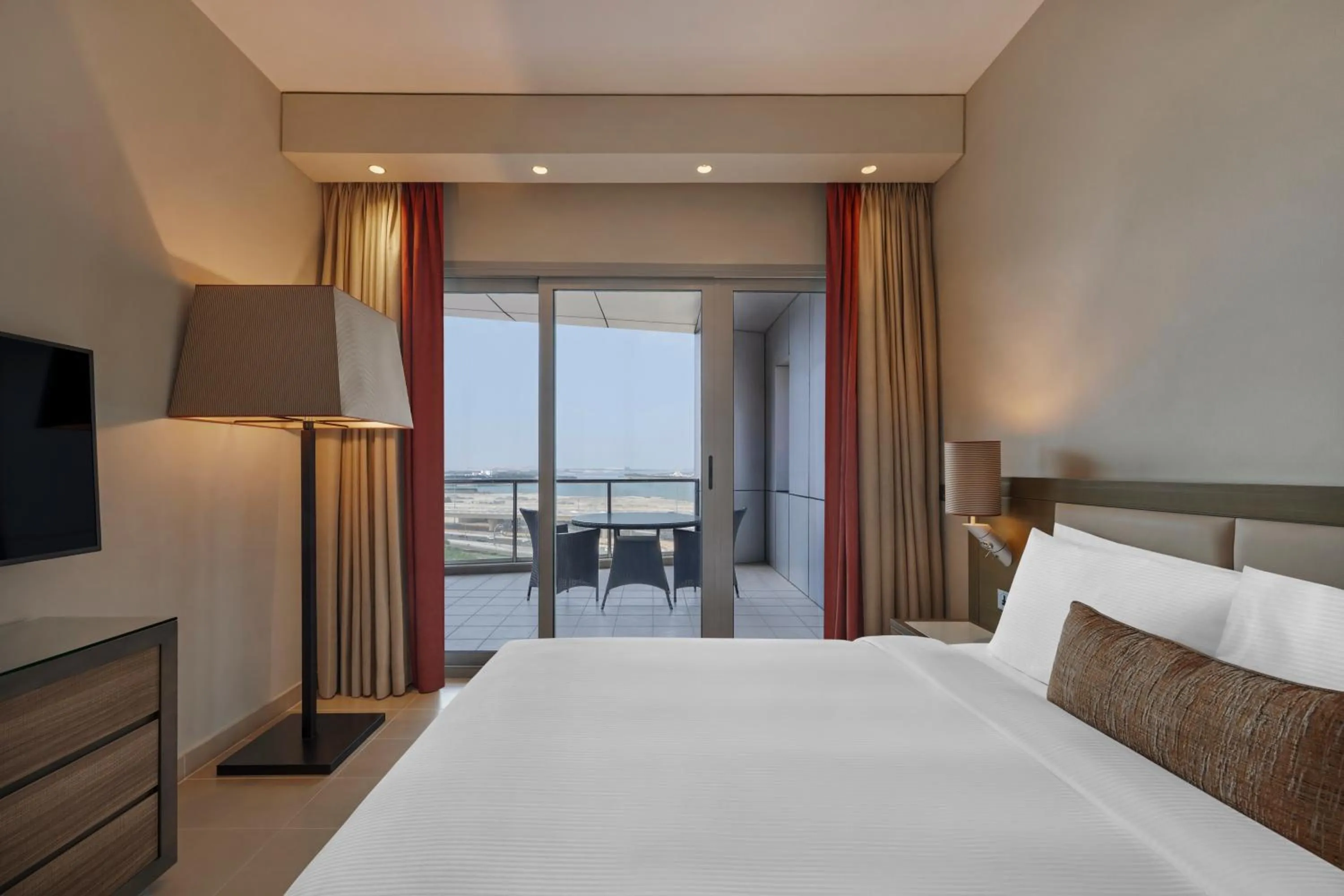 Bedroom, Bed in Park Arjaan by Rotana, Abu Dhabi