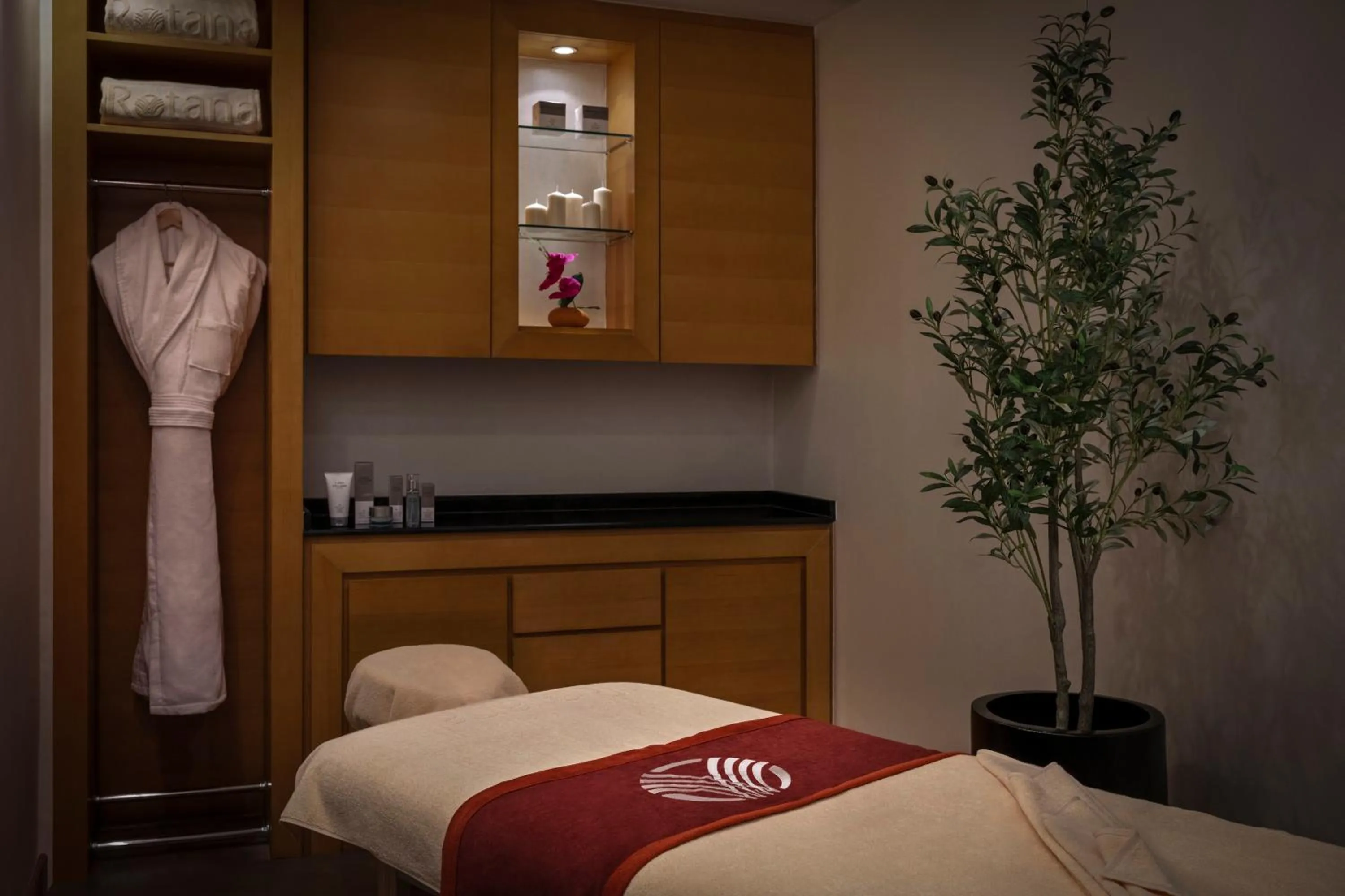 Massage, Bed in Park Arjaan by Rotana, Abu Dhabi