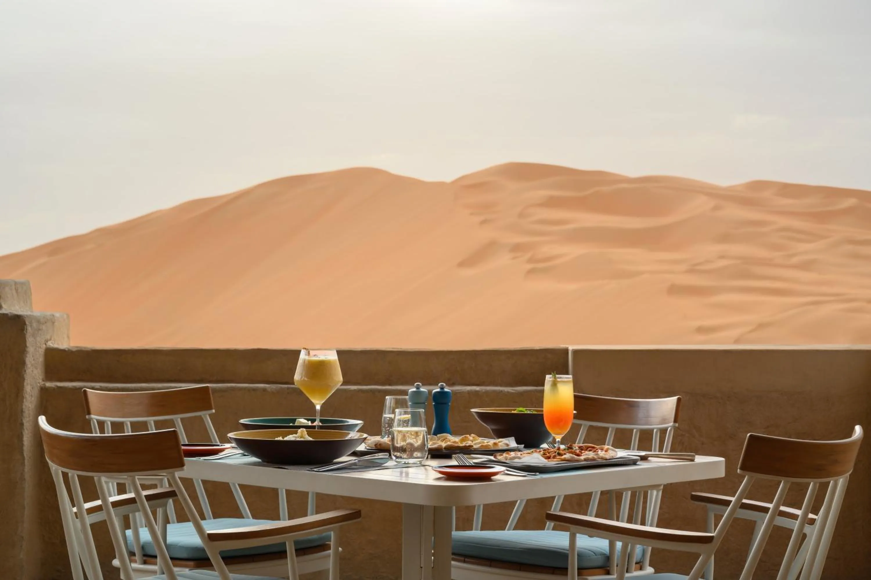 Restaurant/places to eat in Anantara Qasr al Sarab Desert Resort