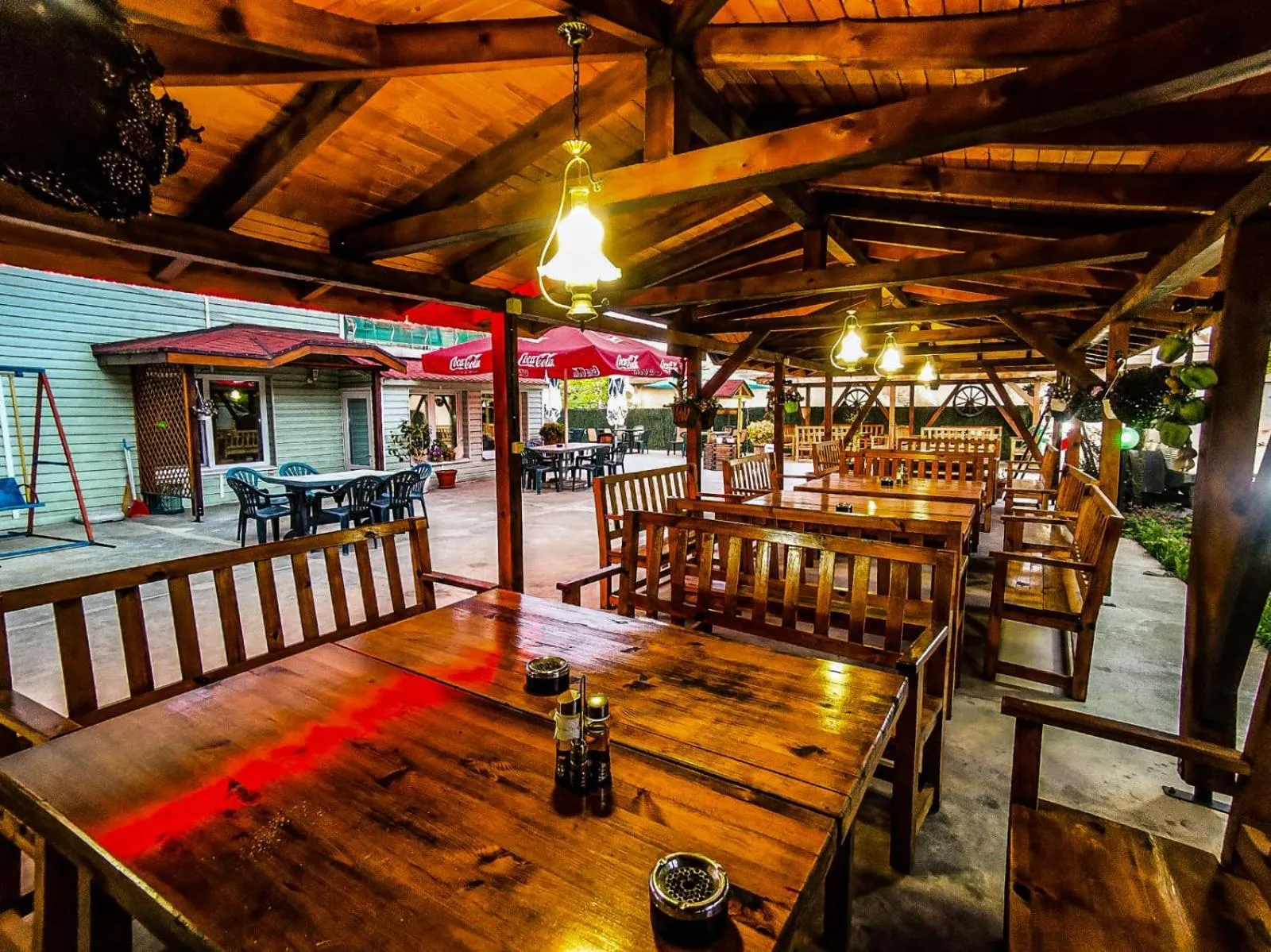 Restaurant/places to eat in Hotel Alikante