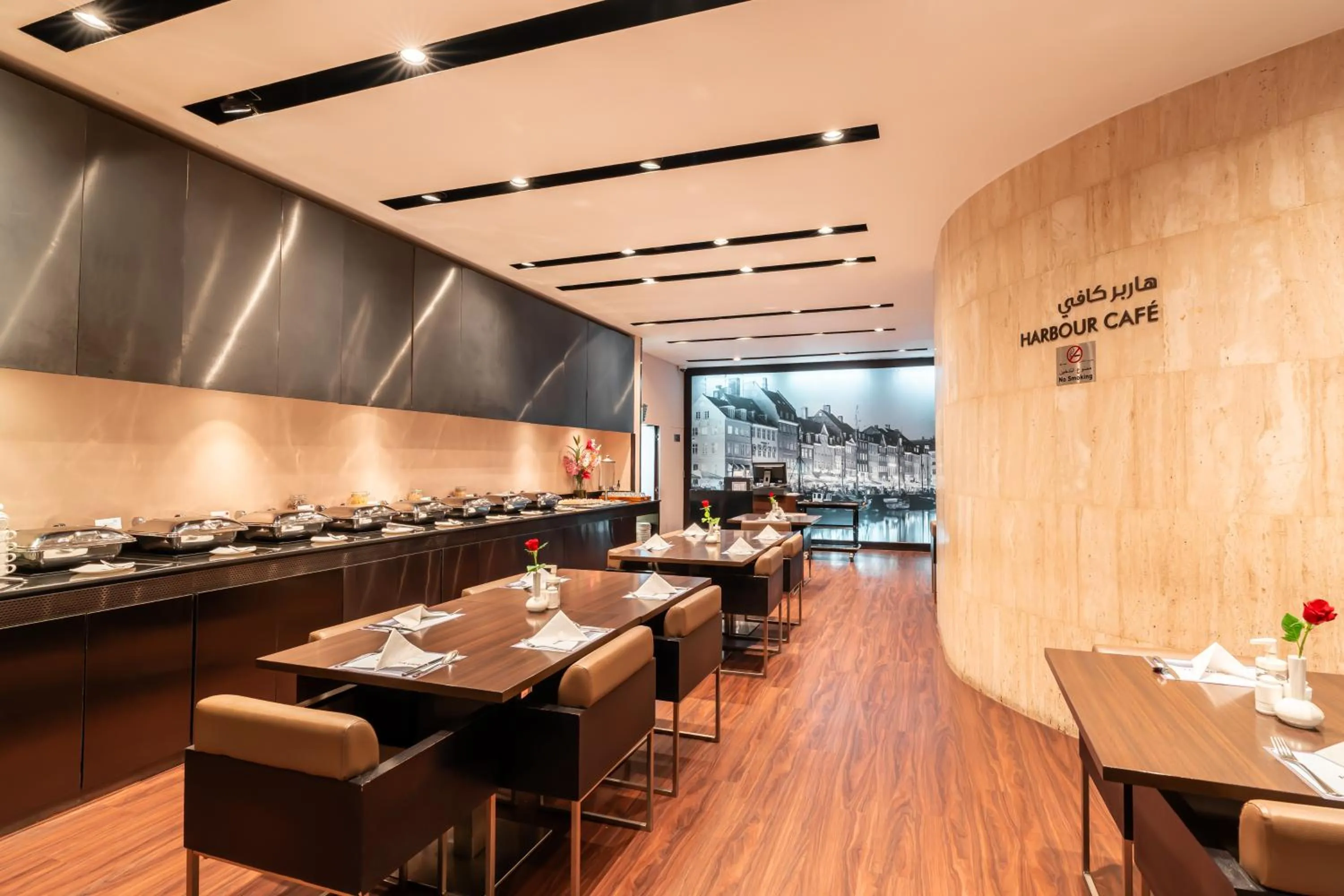 Restaurant/places to eat in Sea View Hotel Dubai