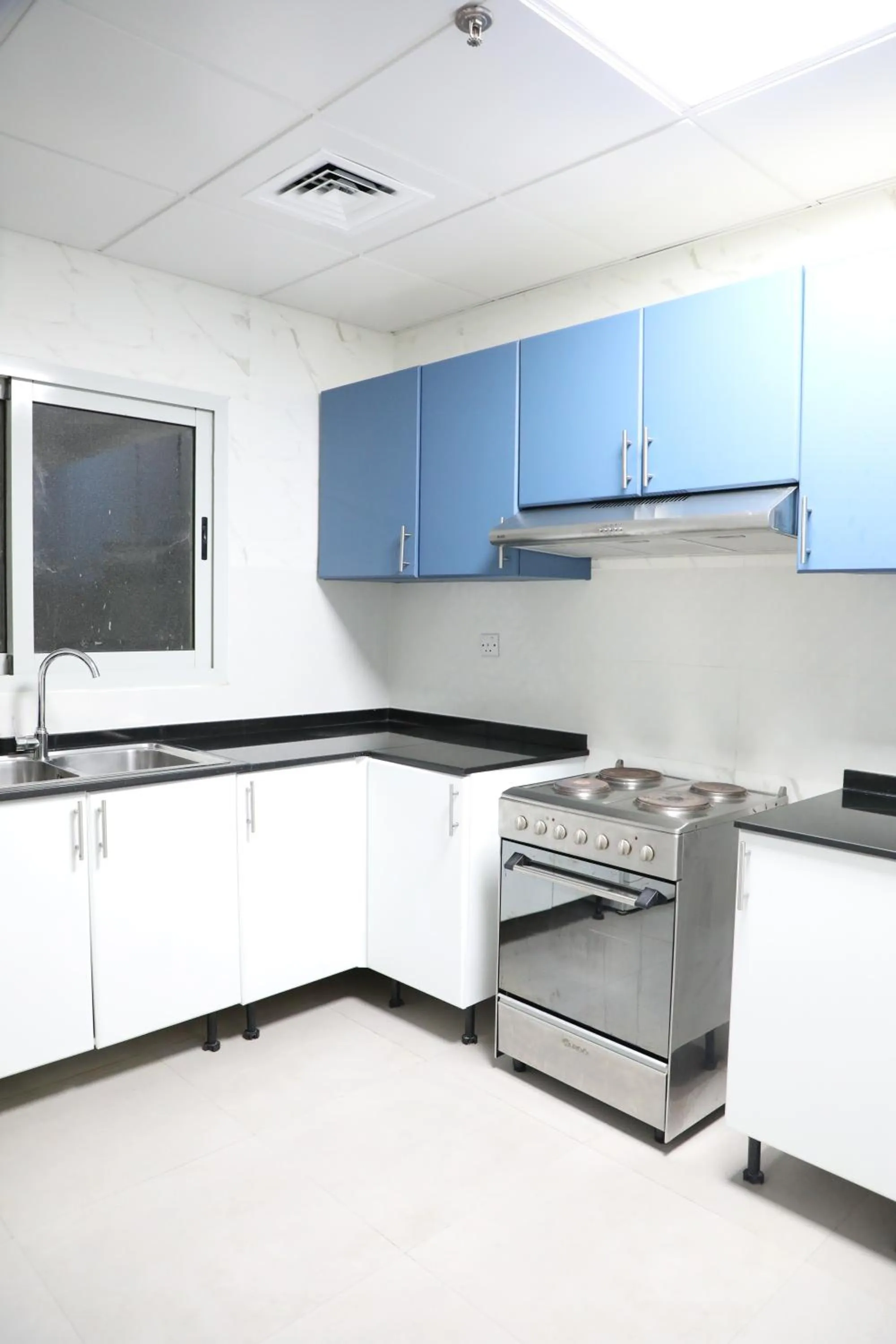 Kitchen or kitchenette in Wescott Plaza Hotel Apartments LLC Formerly West Zone Plaza Hotel Apts