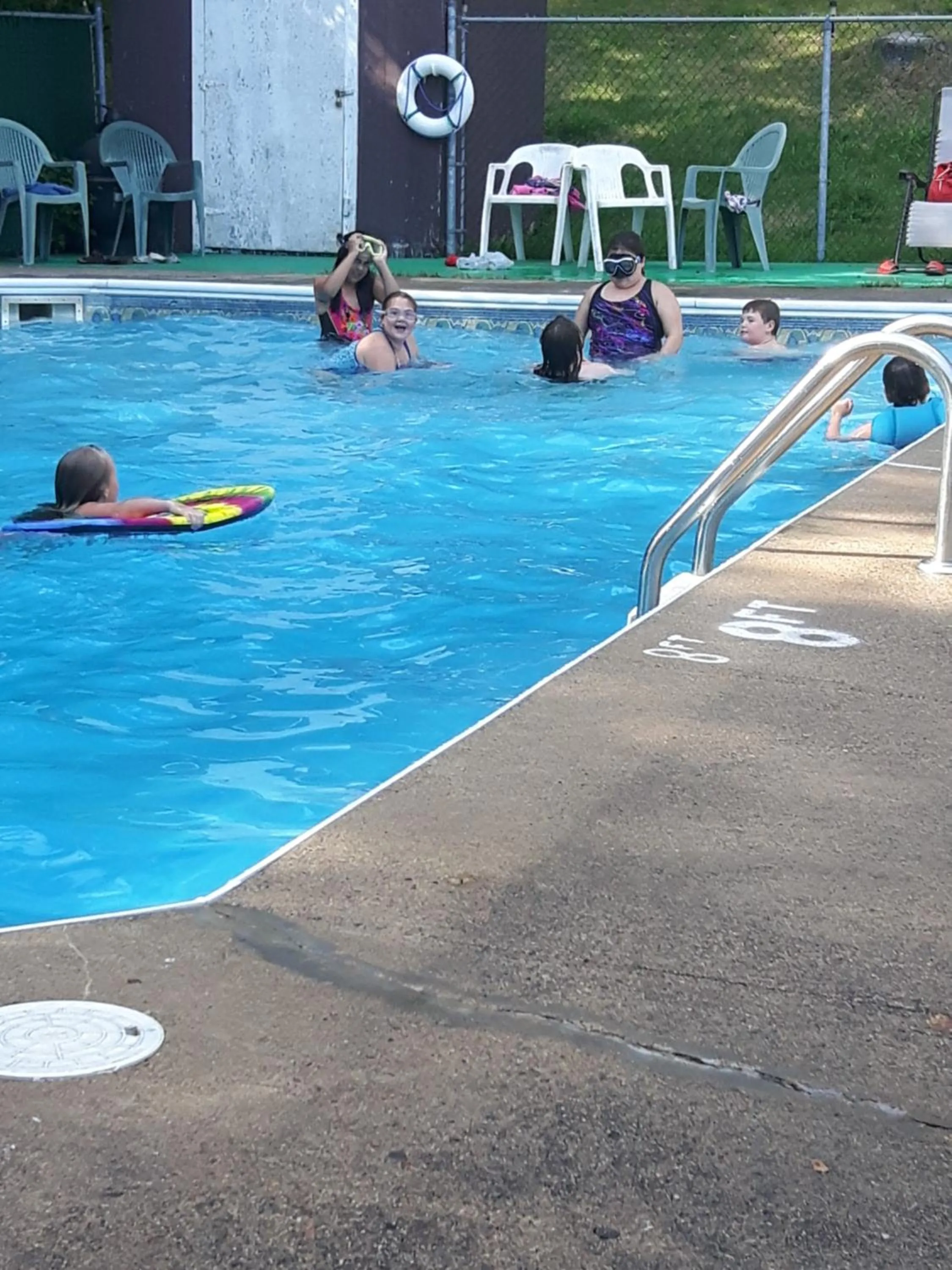 Swimming pool in Fair Isle Motel & The Nest