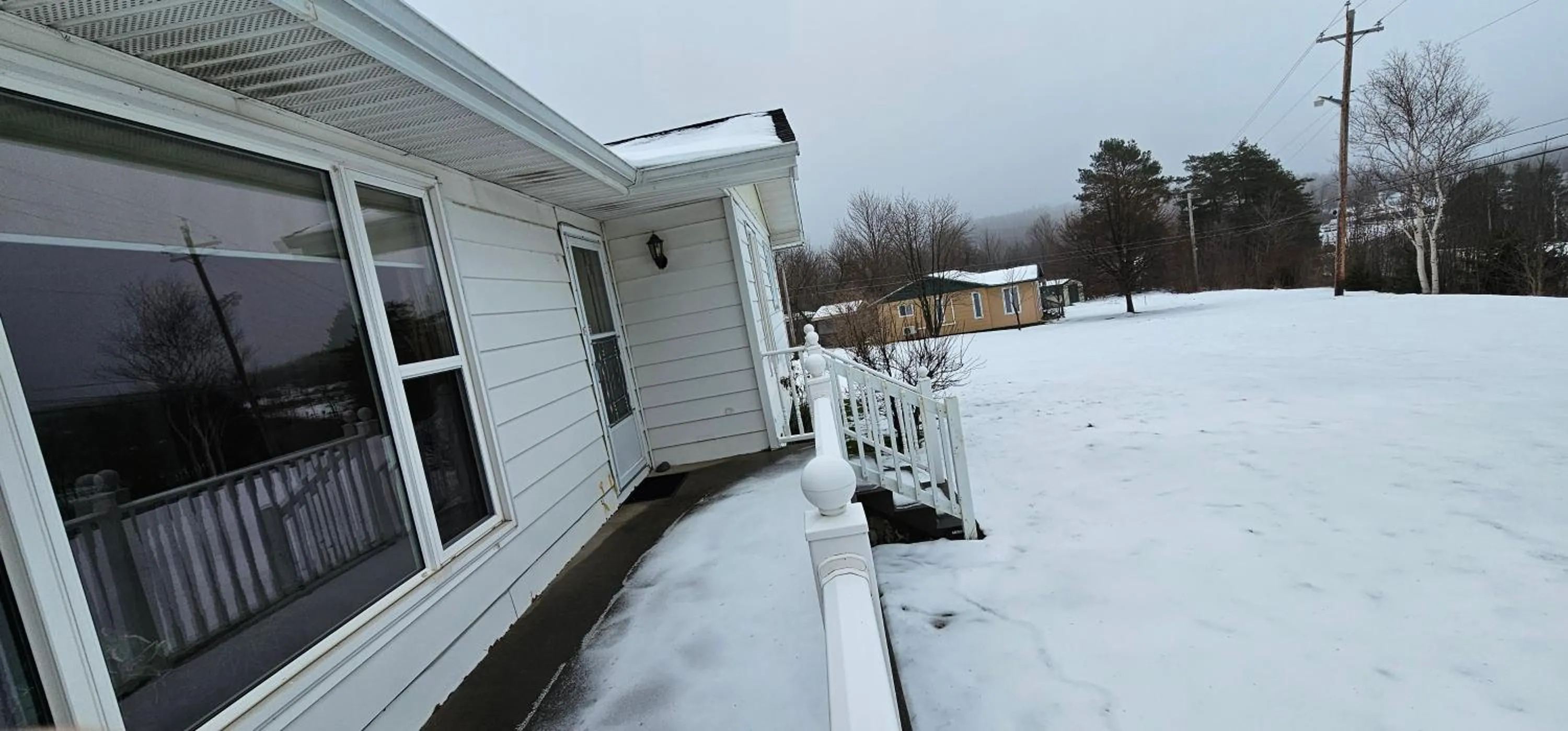 Property building in Fair Isle Motel & The Nest