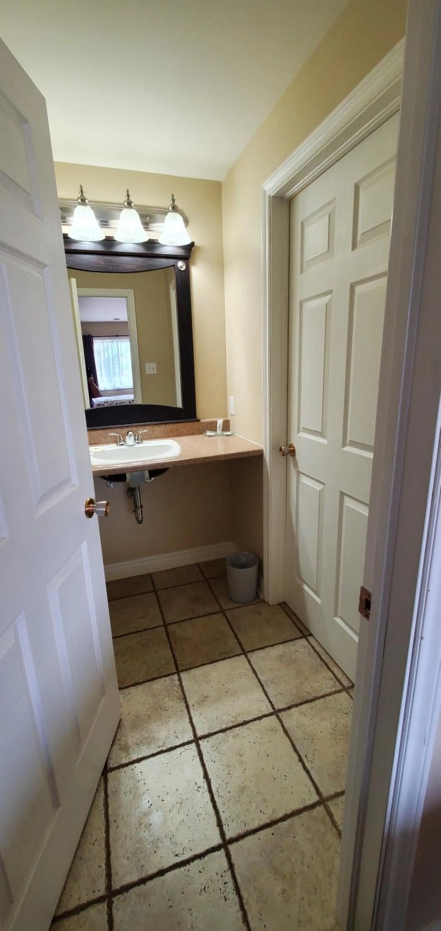 Bathroom in Fair Isle Motel & The Nest