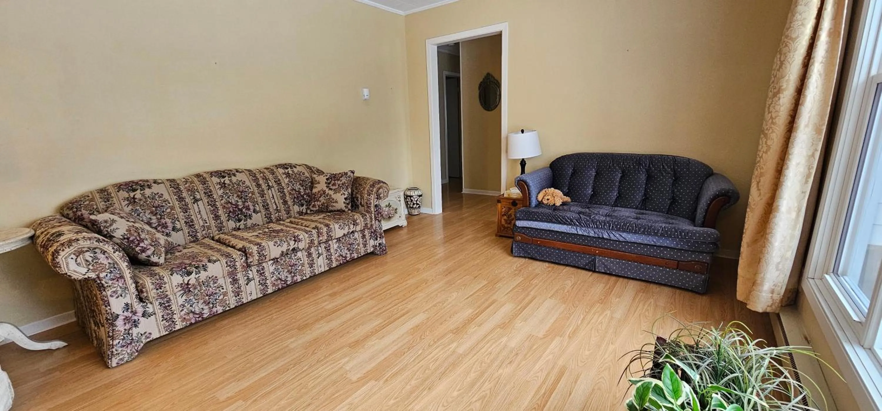 Living room in Fair Isle Motel & The Nest