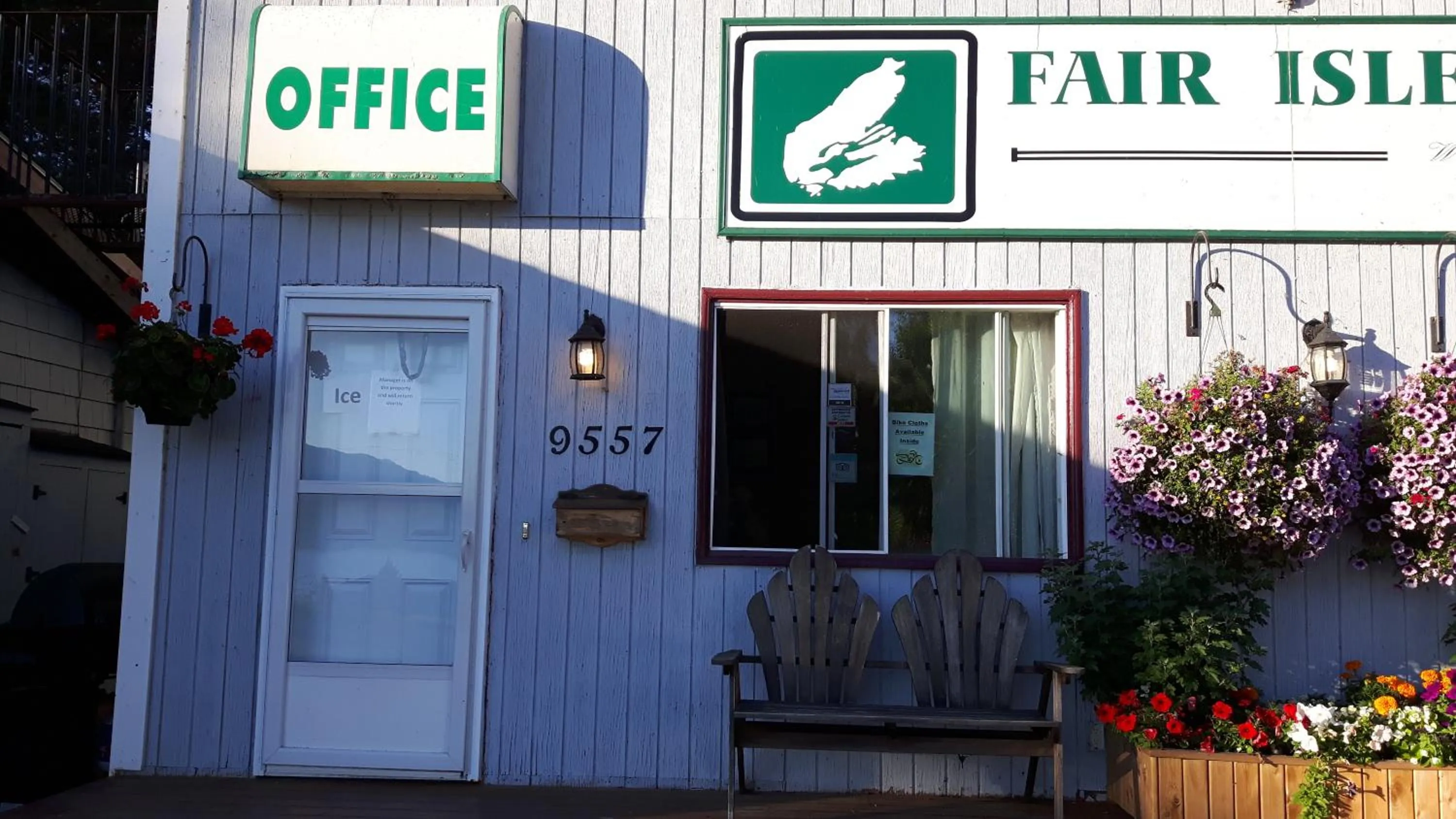Patio in Fair Isle Motel & The Nest