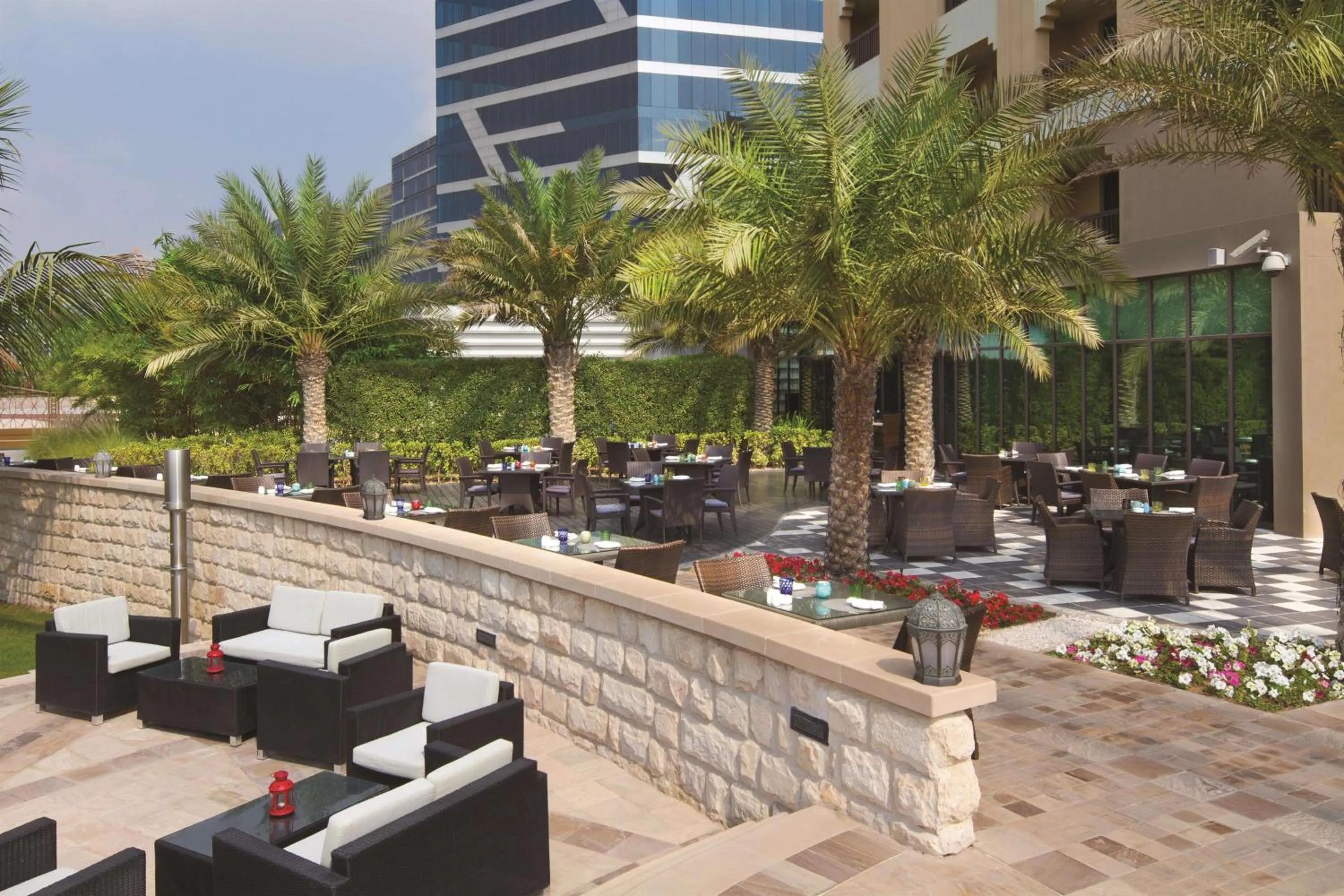 Lounge or bar in Traders Hotel, Abu Dhabi