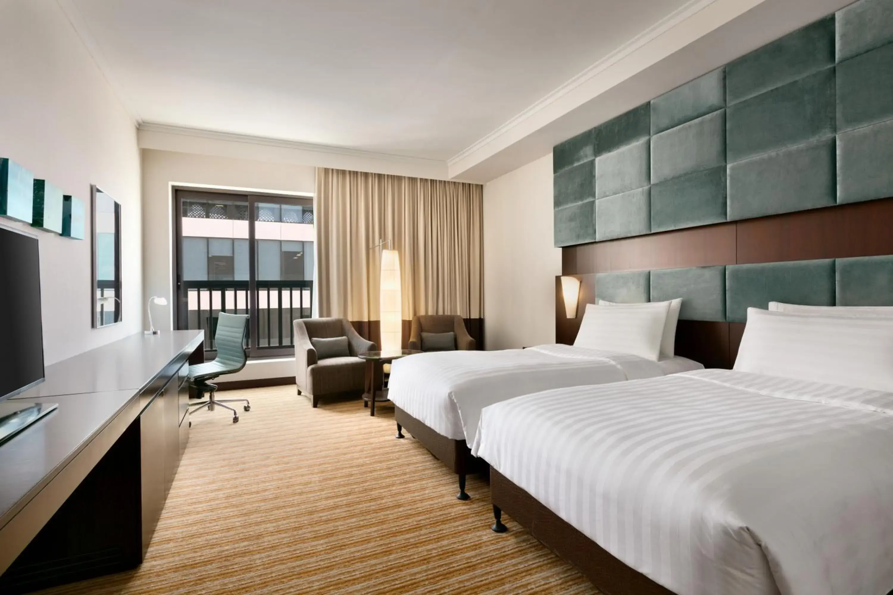 Superior Twin Room in Traders Hotel, Abu Dhabi Superior Twin Room in Traders Hotel, Abu Dhabi