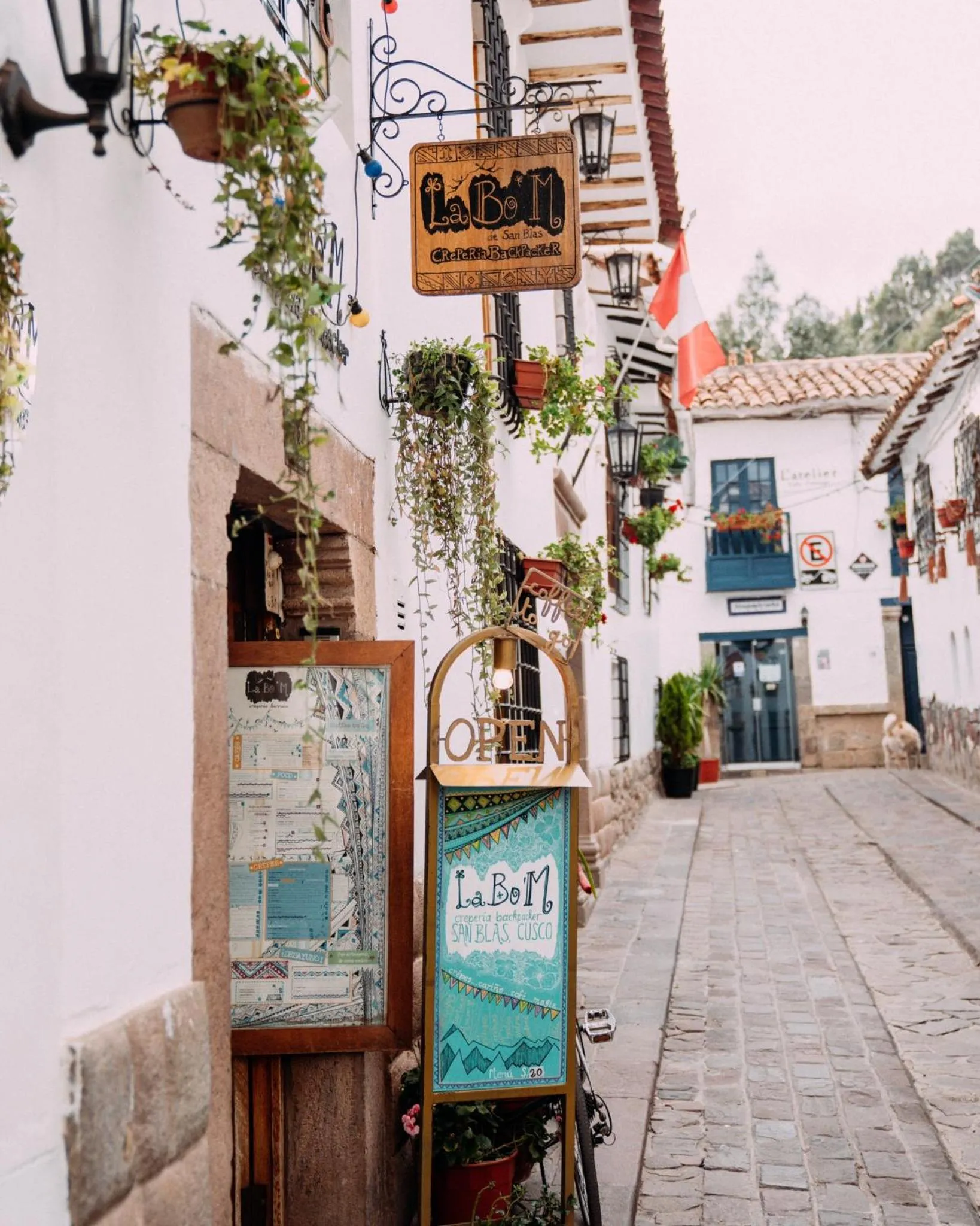 Property building in Backpacker La Bo'M