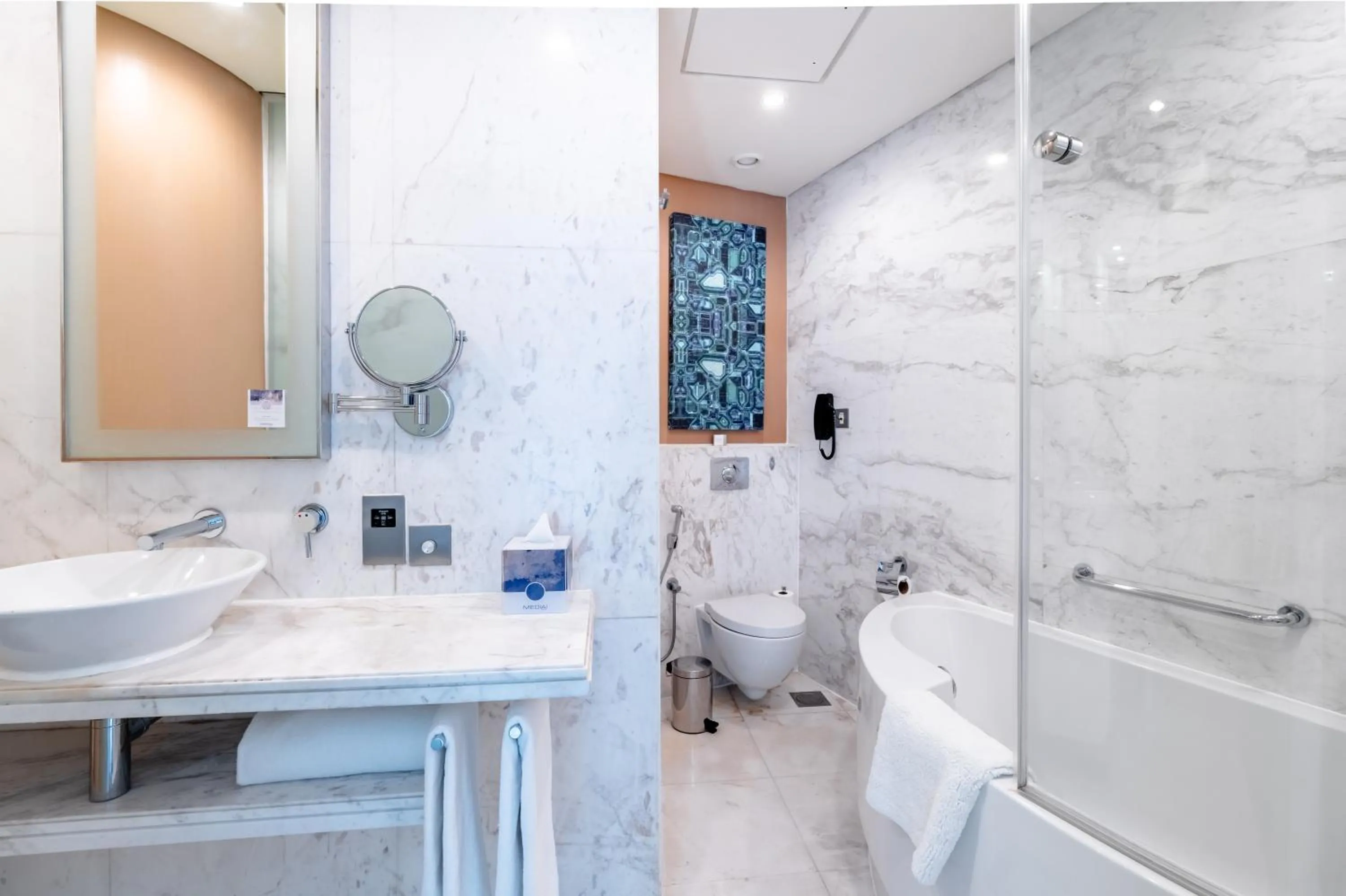 Shower in Media One Hotel