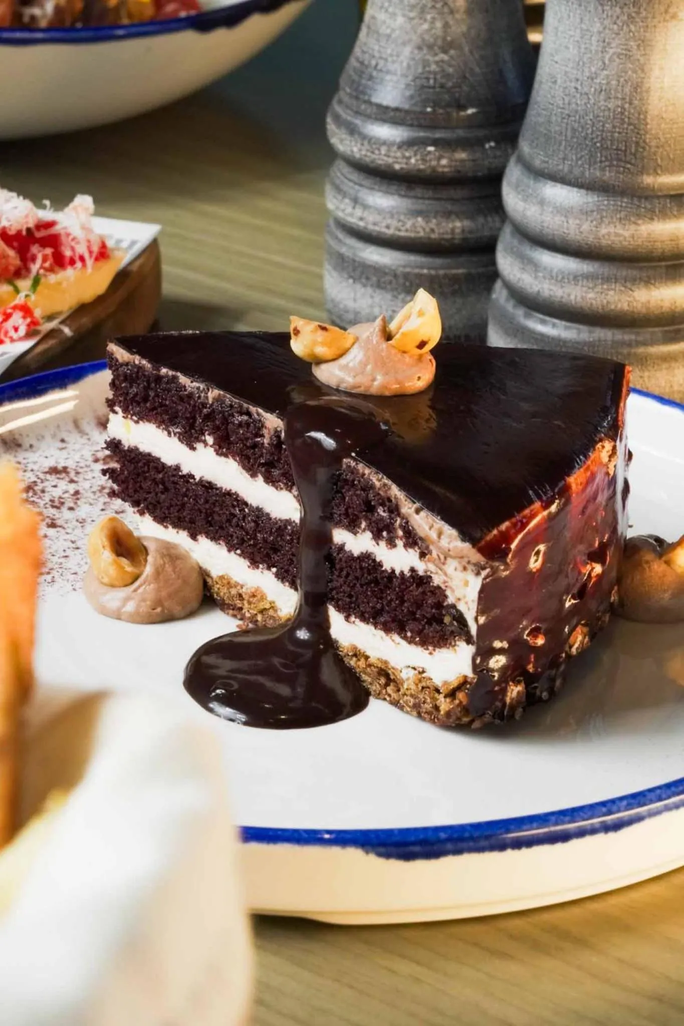 Food and drinks in Media One Hotel