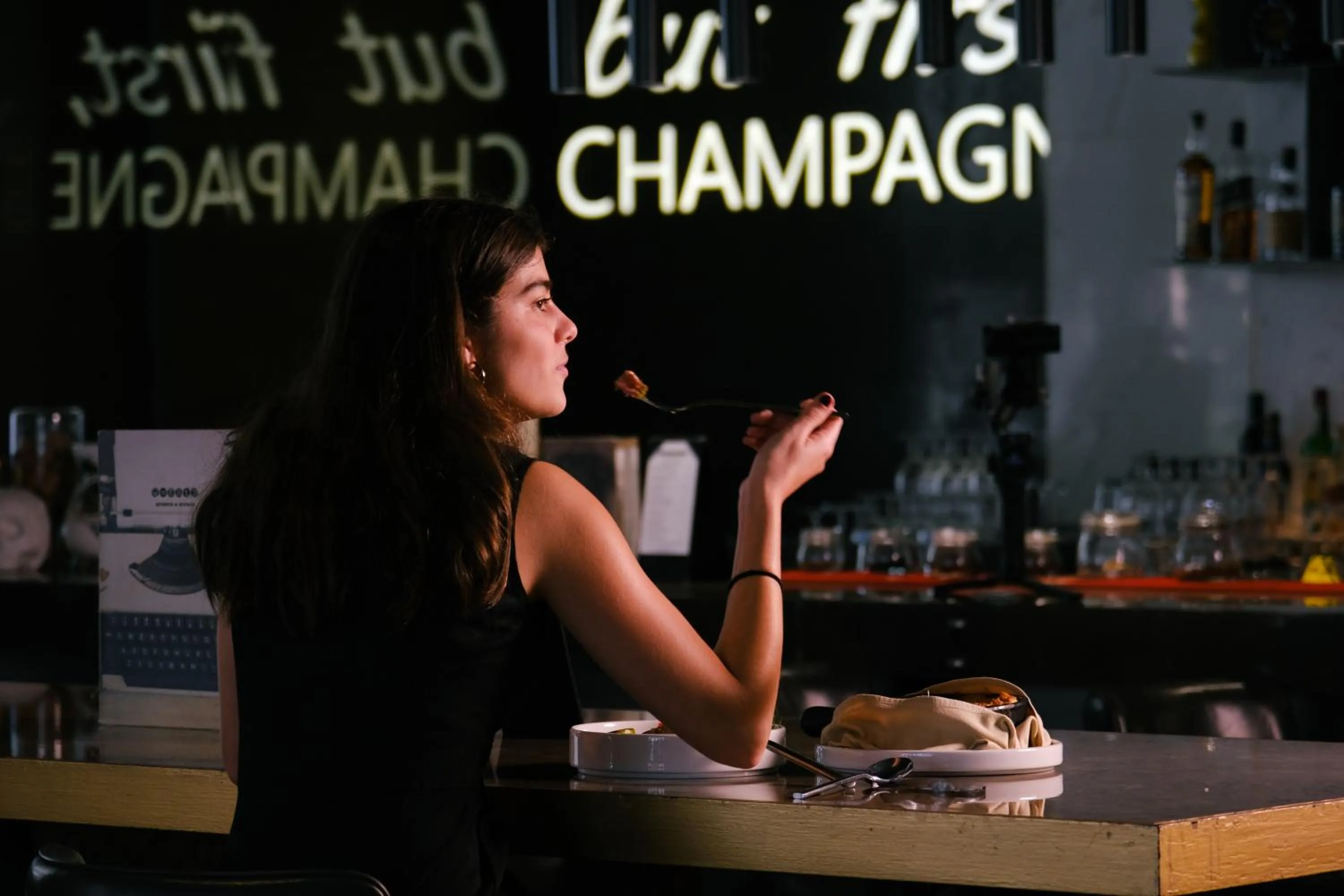 Restaurant/places to eat in Media One Hotel