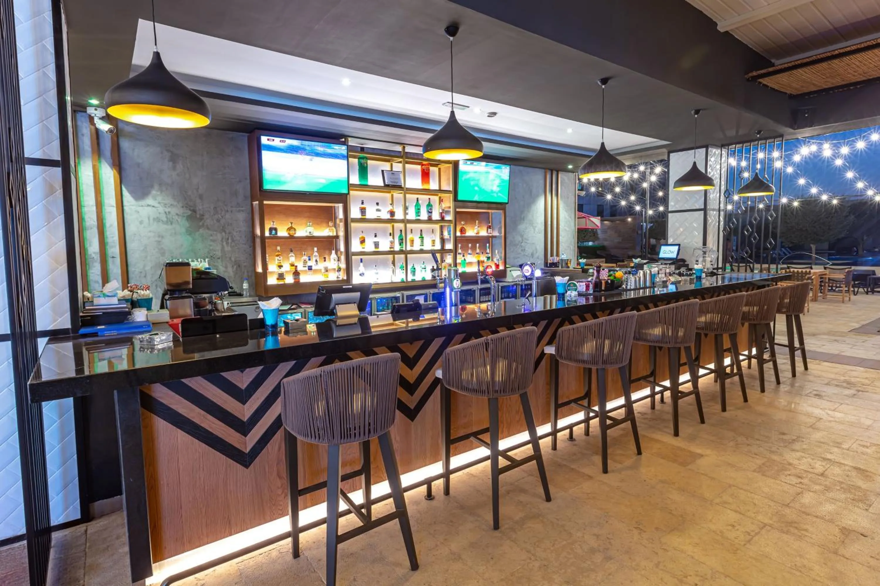 Lounge or bar in Aloft Abu Dhabi