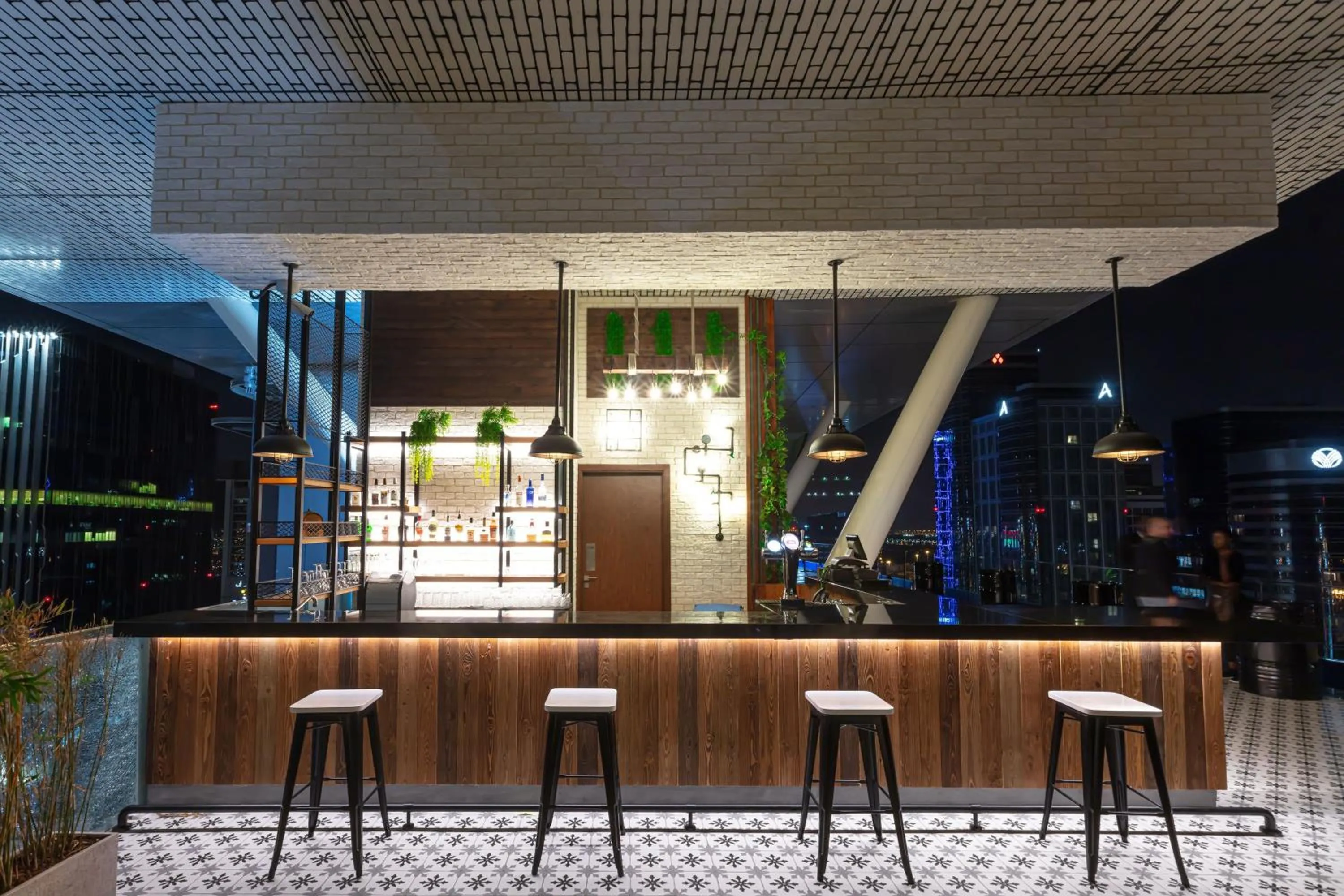 Lounge or bar in Aloft Abu Dhabi