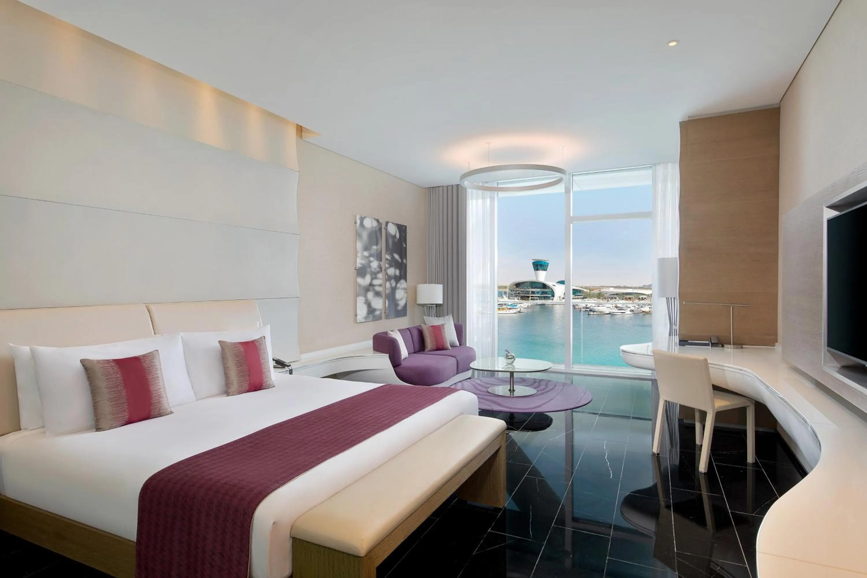 Photo of the whole room, Bed in W Abu Dhabi - Yas Island