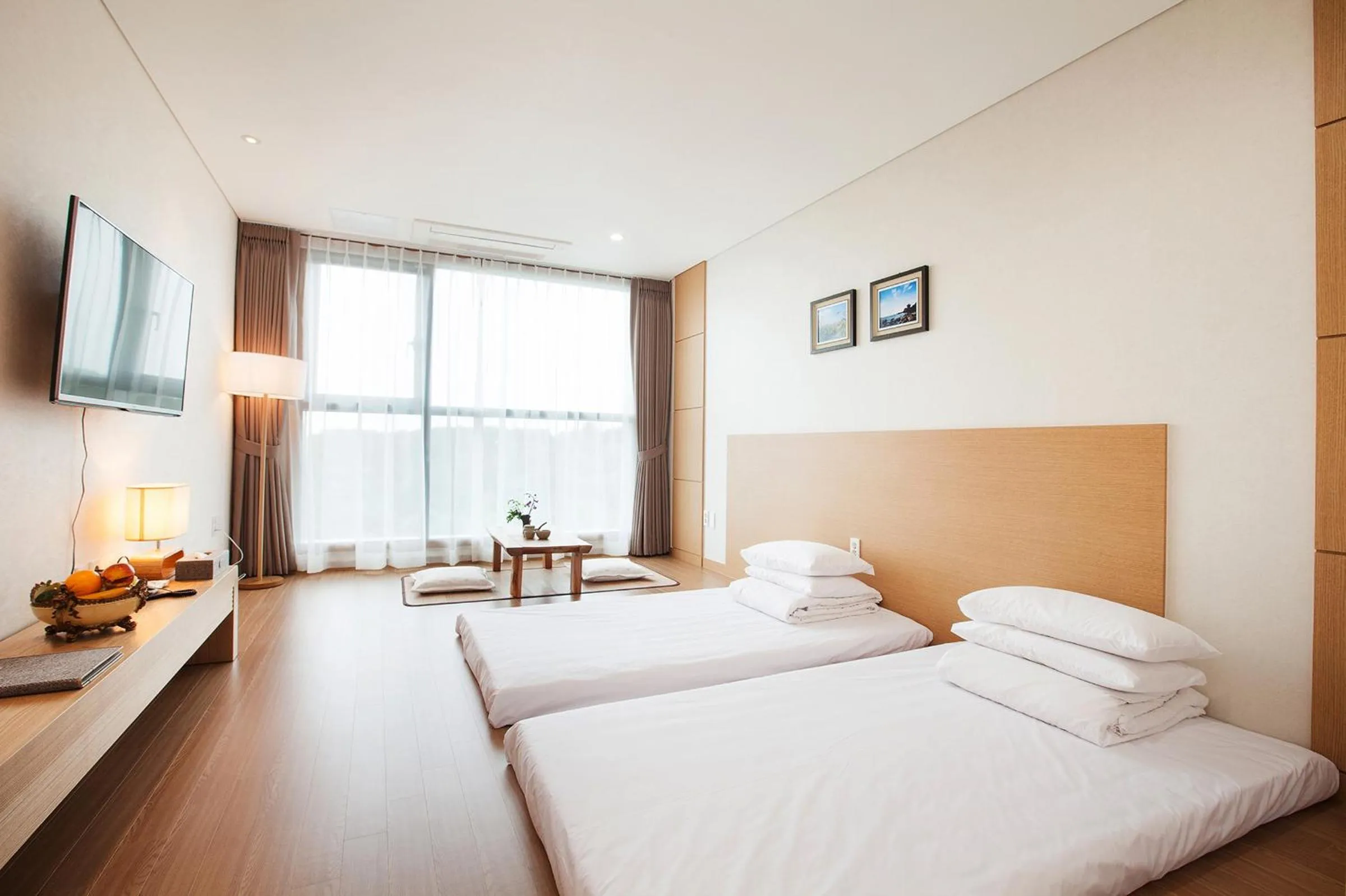 Bedroom, Bed in YOUUS Hotel