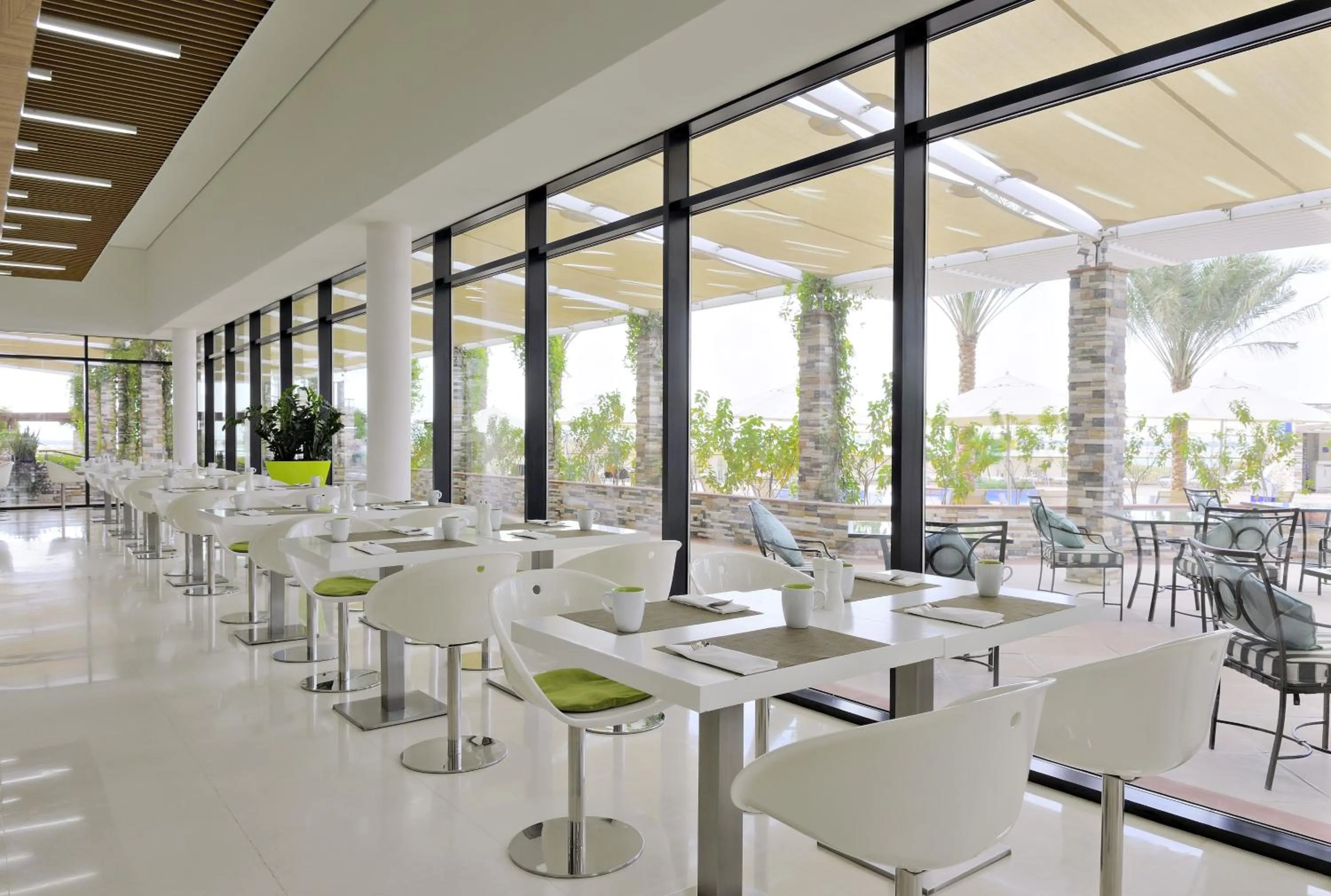 Restaurant/places to eat in Park Inn by Radisson Abu Dhabi Yas Island