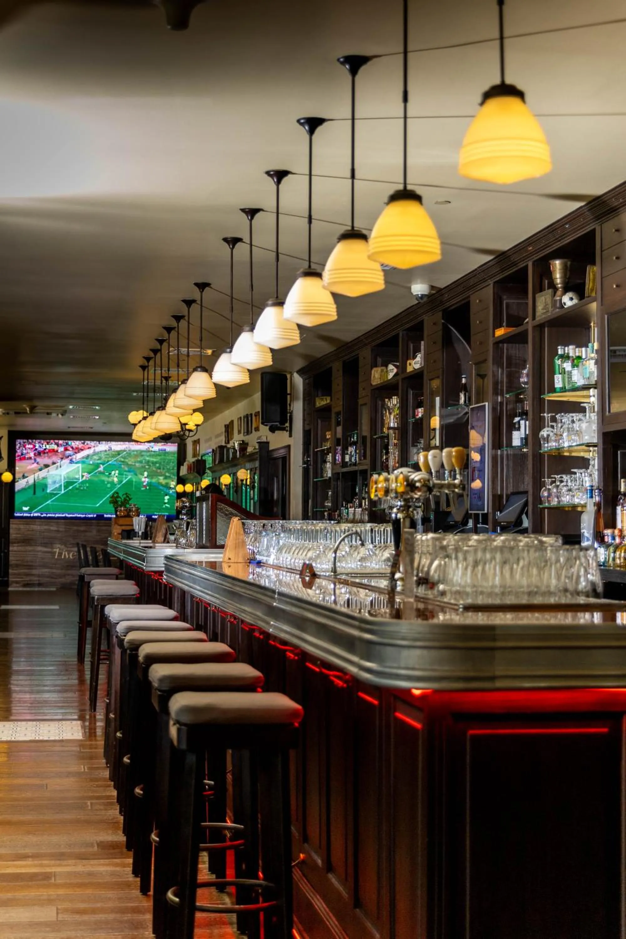 Restaurant/places to eat in Yas Plaza Bay by IHG