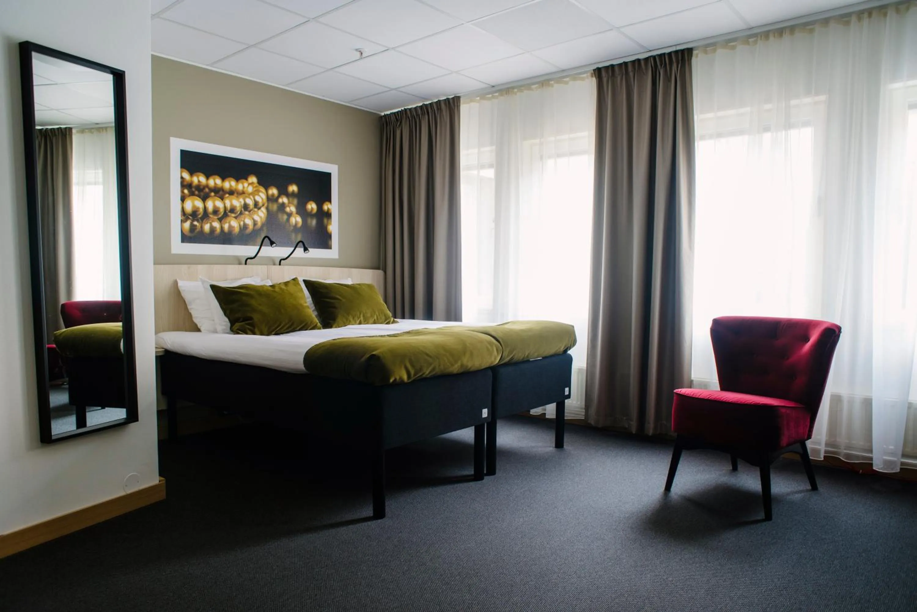Property building, Bed in Best Western Hotel Svava