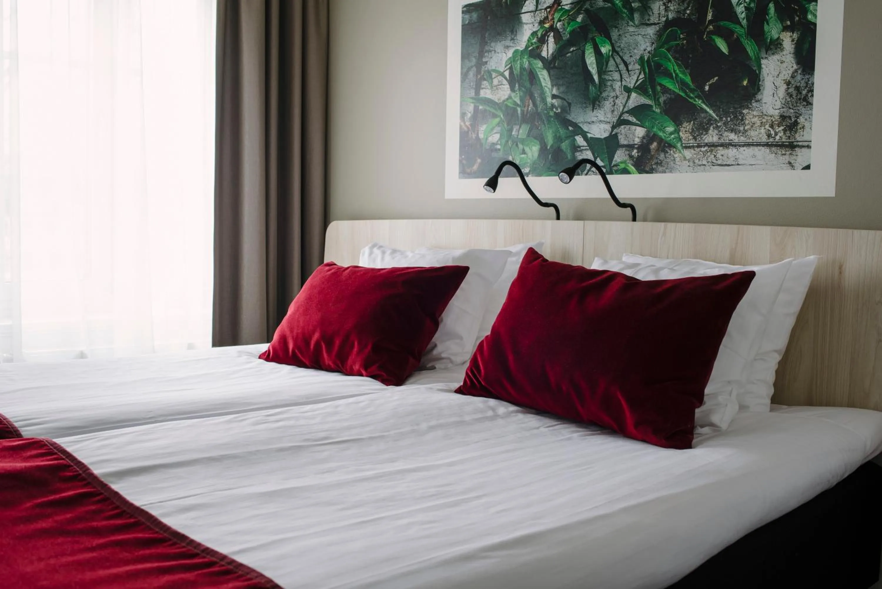 Property building, Bed in Best Western Hotel Svava